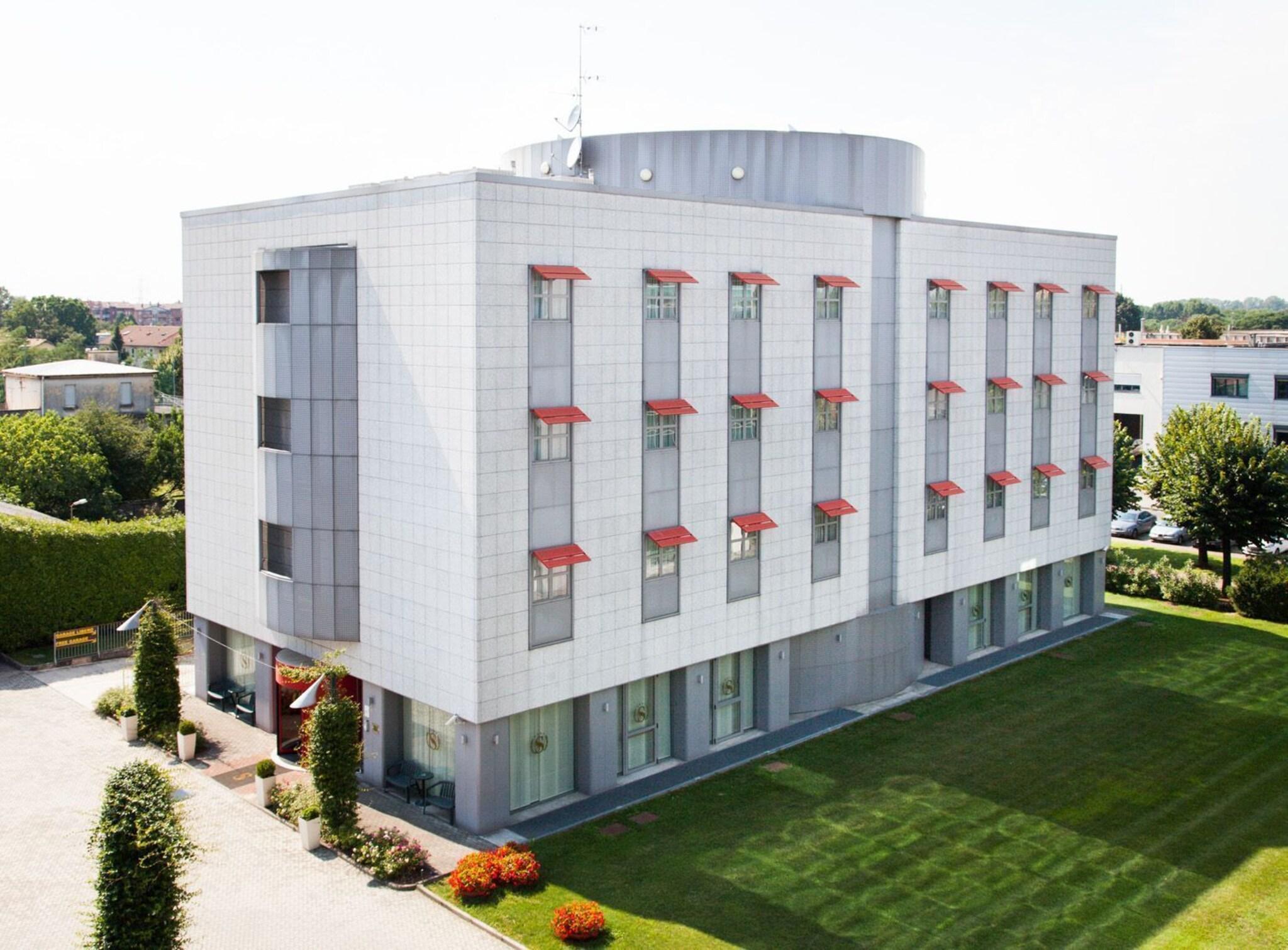 Vista Exterior Hotel Senator