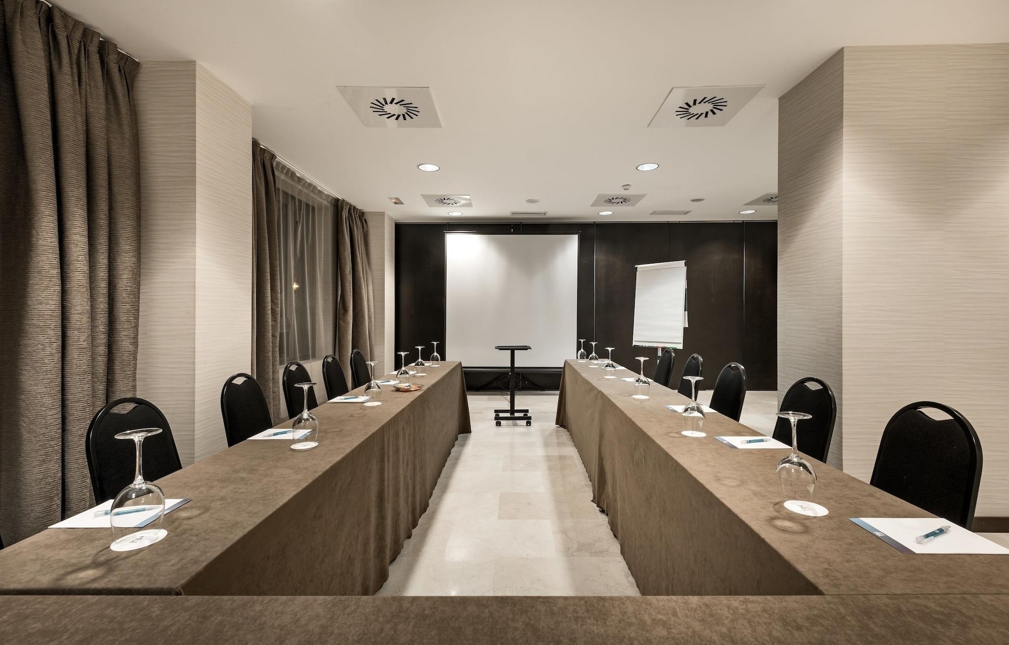 Sala de Reuniones NH Valladolid Bálago