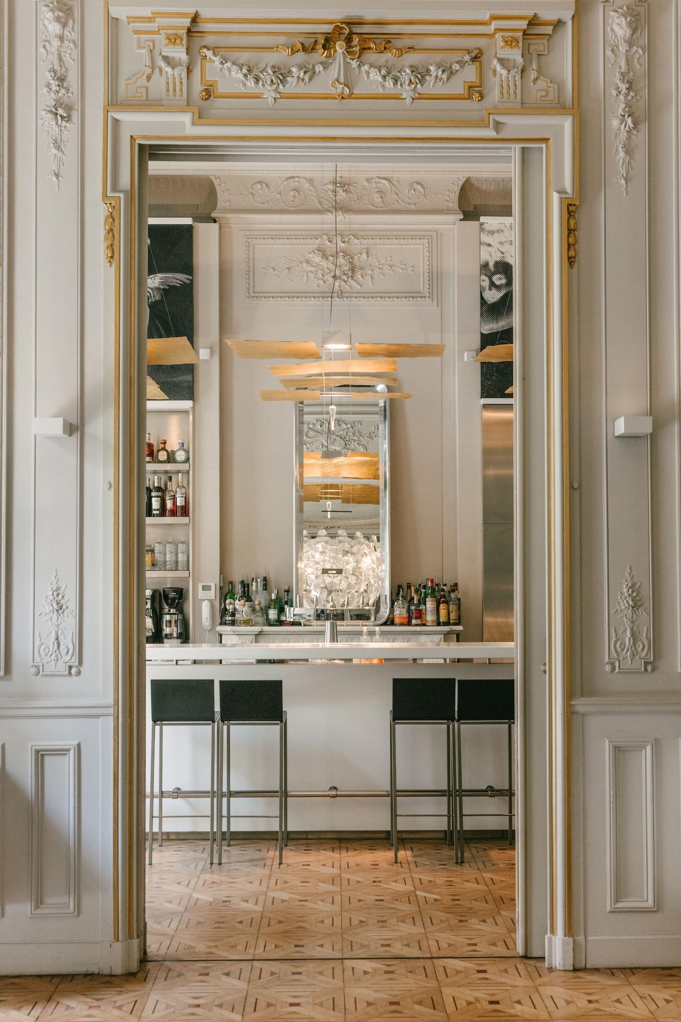 Bar/Salón C2 hôtel