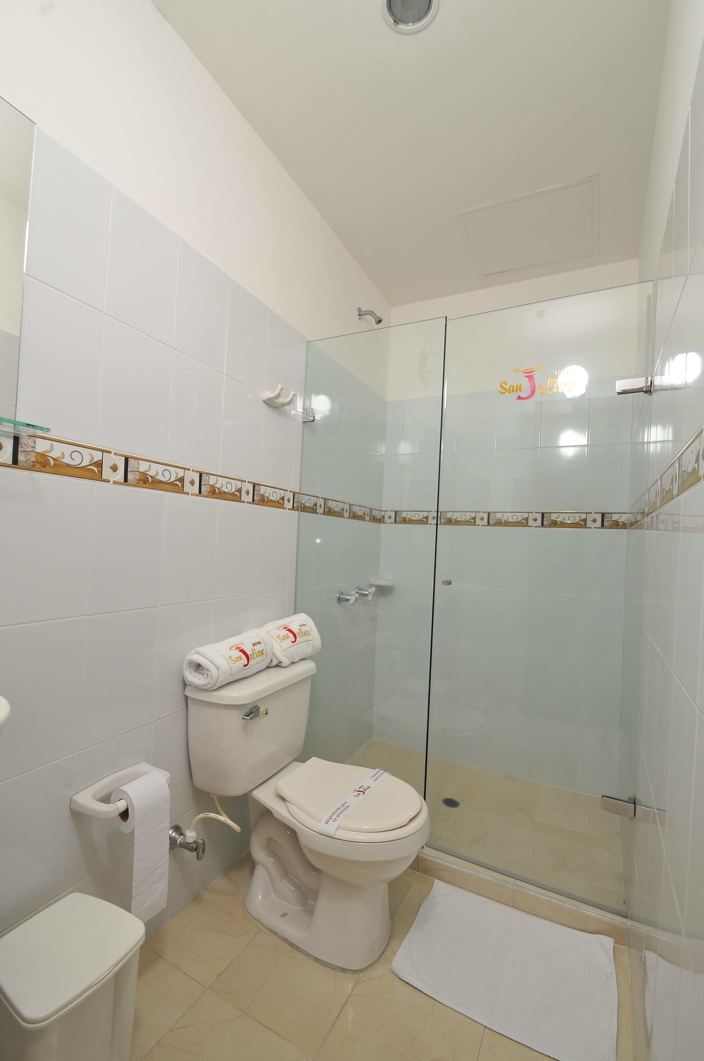 Baño Hotel San Julian