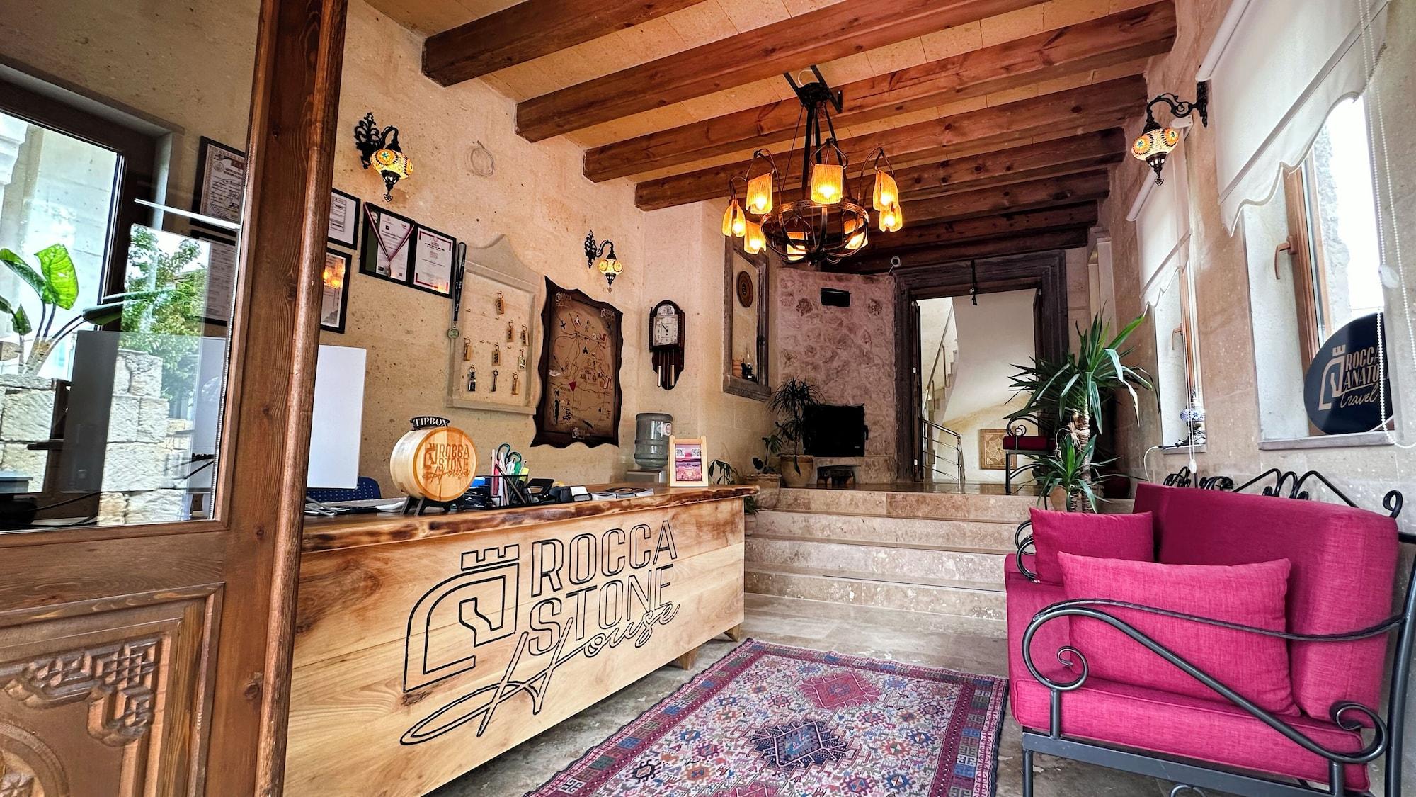 Vista Lobby Rocca Stone House