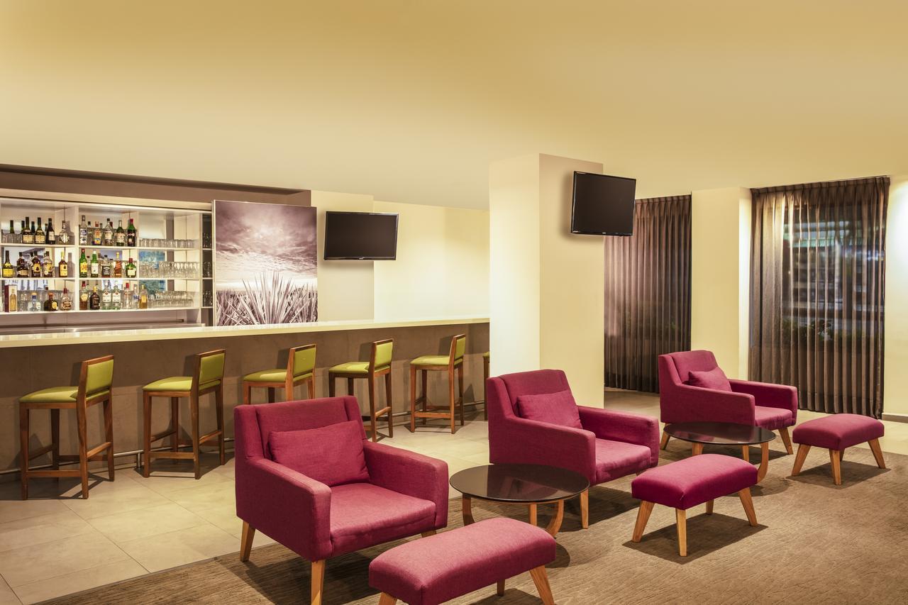 Bar/Salón Hotel Plaza Genova Centro