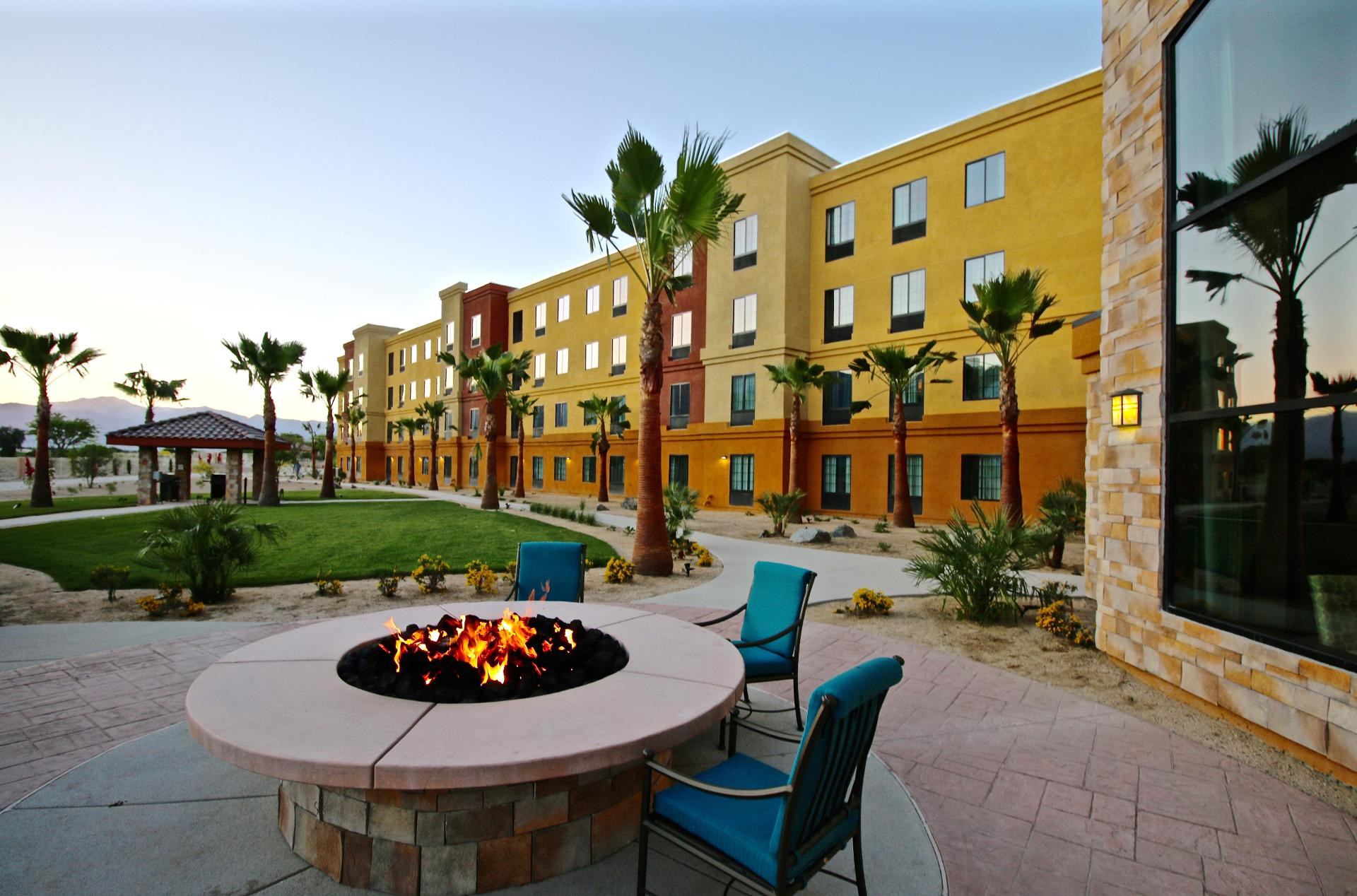 Vista Exterior Homewood Suites by Hilton Cathedral City Palm Springs