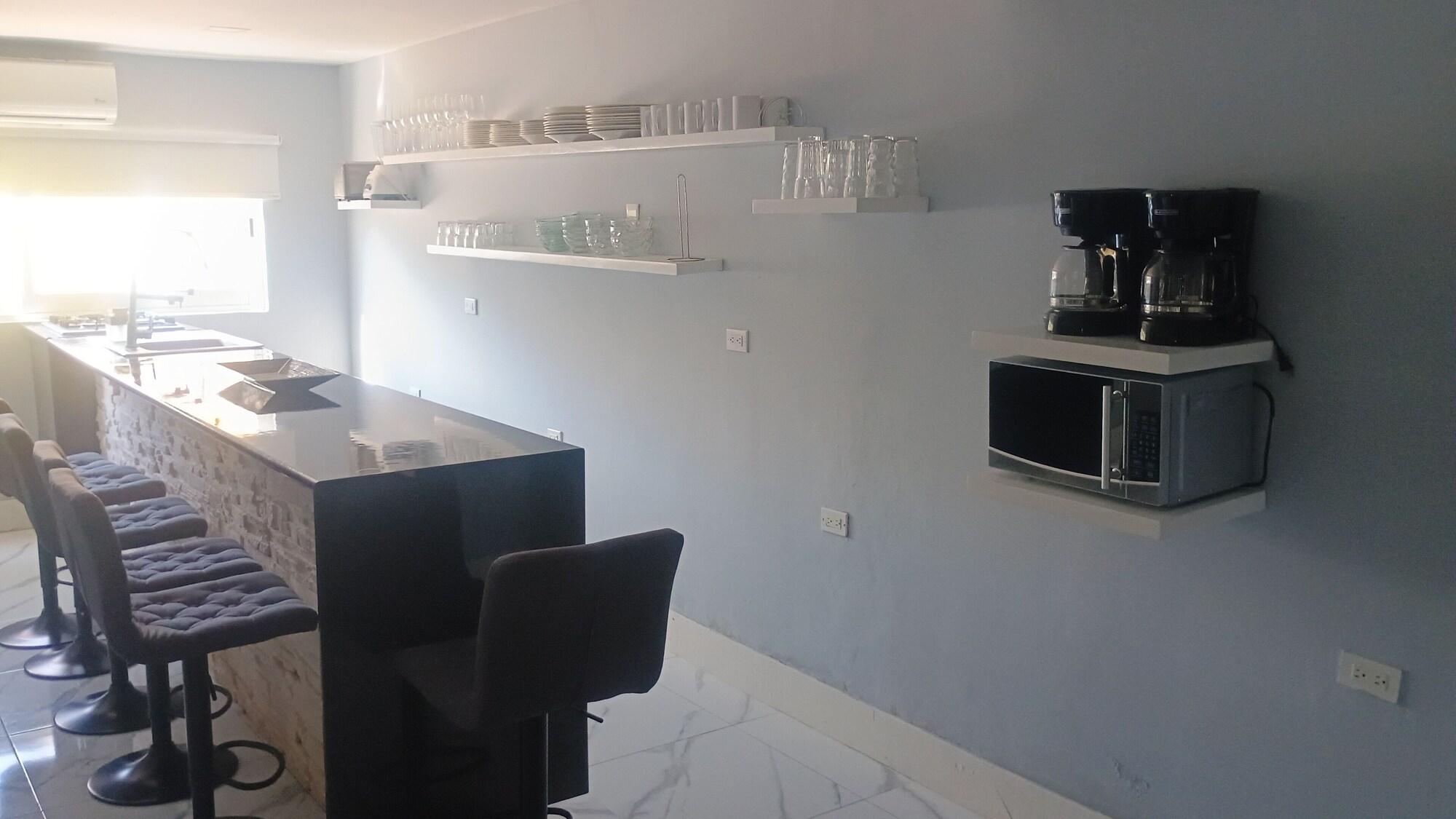 Set de Habitación Majestic Blue Bay of Cancun - Up to 14 Pax