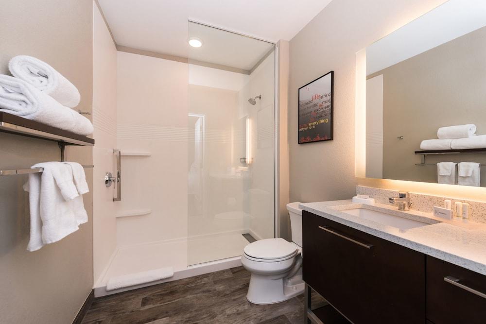 Suite Towneplace Suites By Marriott Findlay