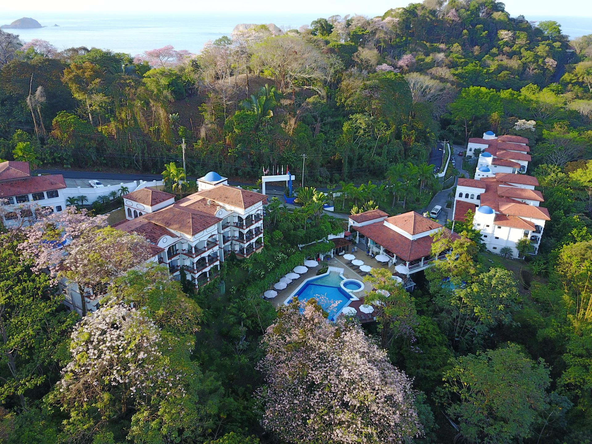 Vista Exterior Shana by the Beach Manuel Antonio