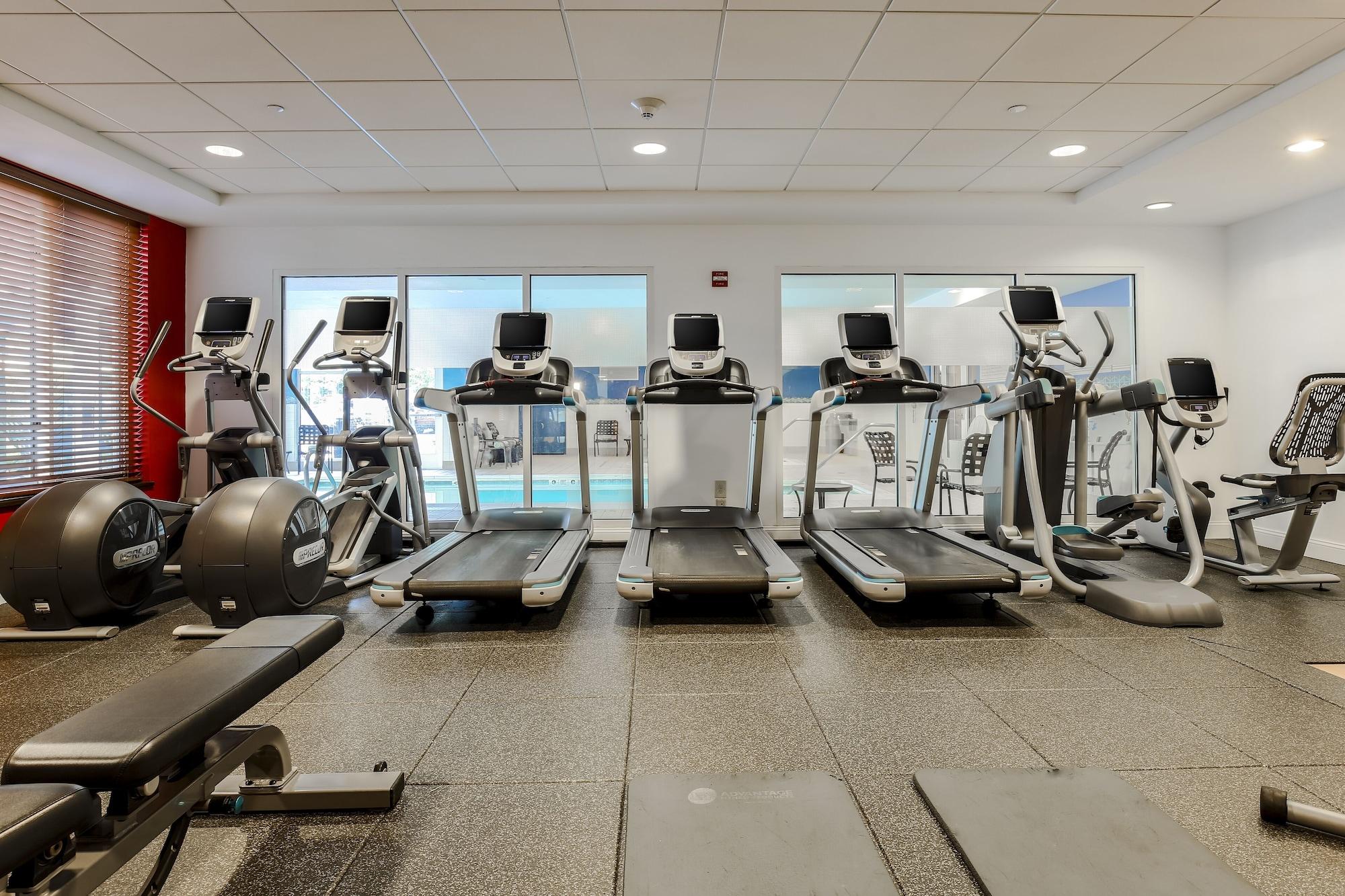Gimnasio Hilton Garden Inn Melville
