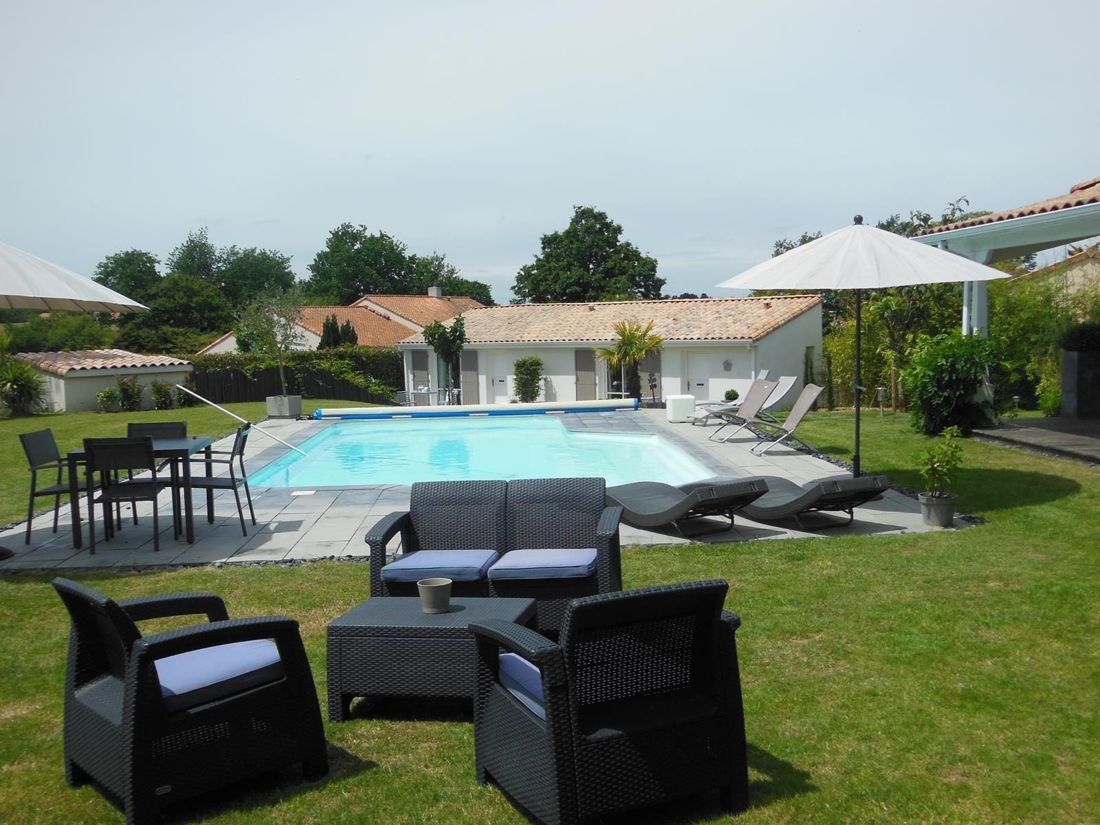 Vista Exterior Le Temps des Hôtes