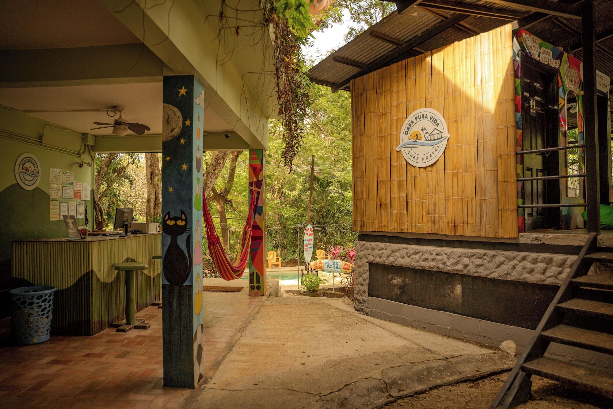 Vista Lobby Casa Pura Vida Surf Hostel