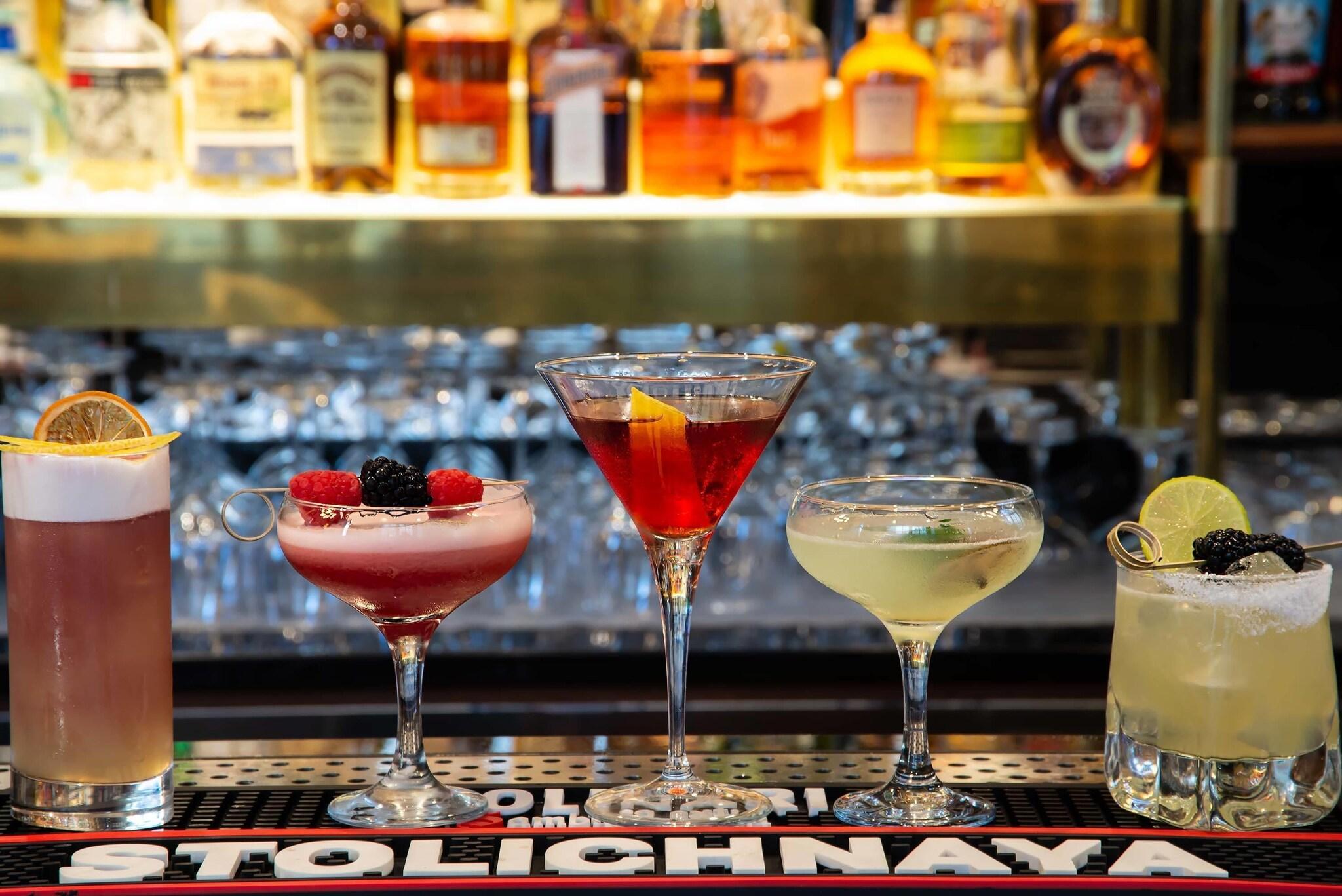 Bar/Salón Damaso Hotel