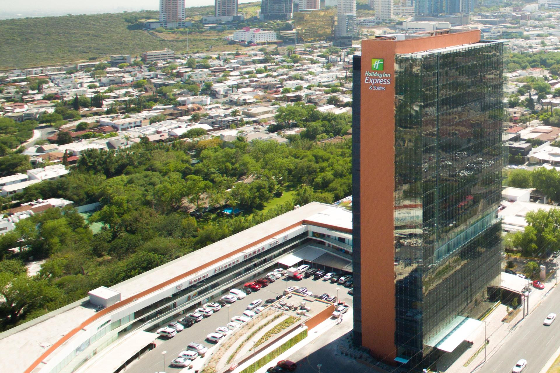 Vista Exterior Holiday Inn Express & Suites Monterrey Valle