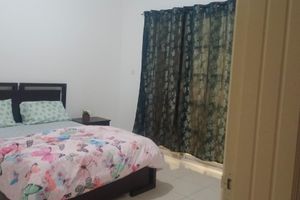 Alquiler Vacacional - Homestay. Set up furnished room  in a villa
