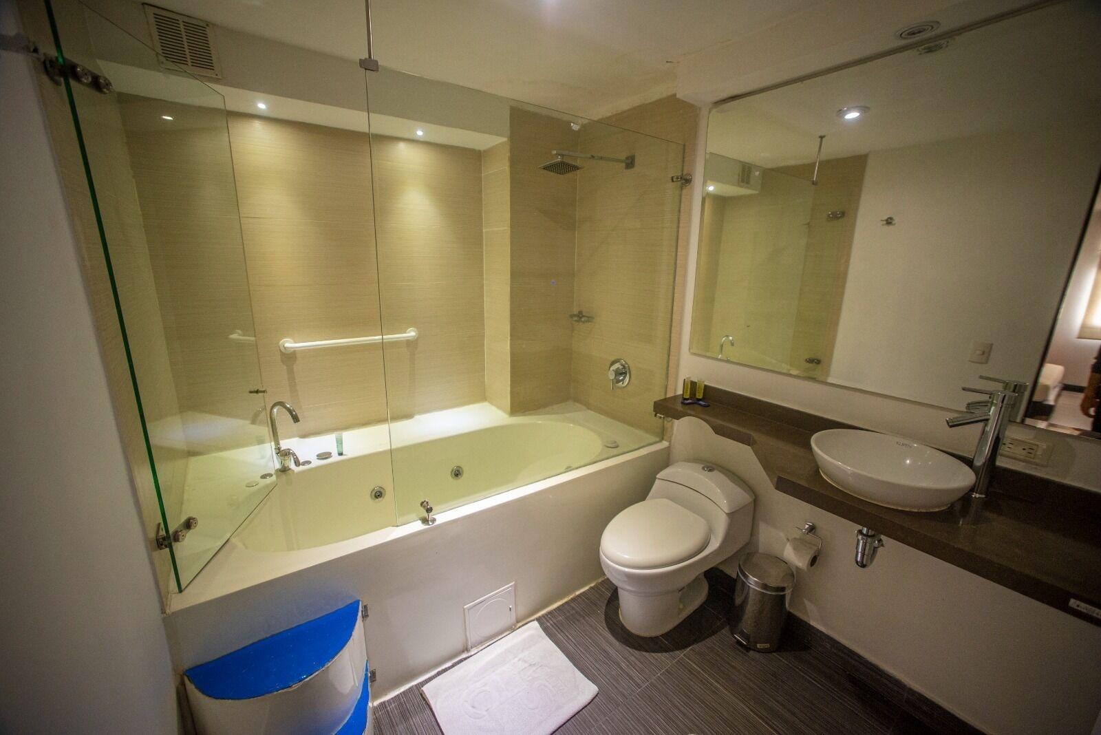 Equipamiento de Habitación AW HOTEL PUERTA DE SAN ANTONIO