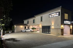Alojamiento - Aspire Inn & Suites Orange