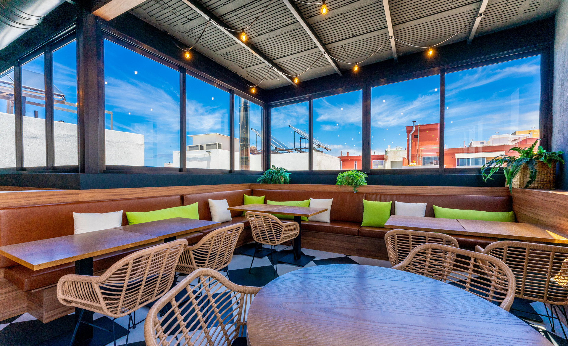 Bar/Salón DWO Nopal