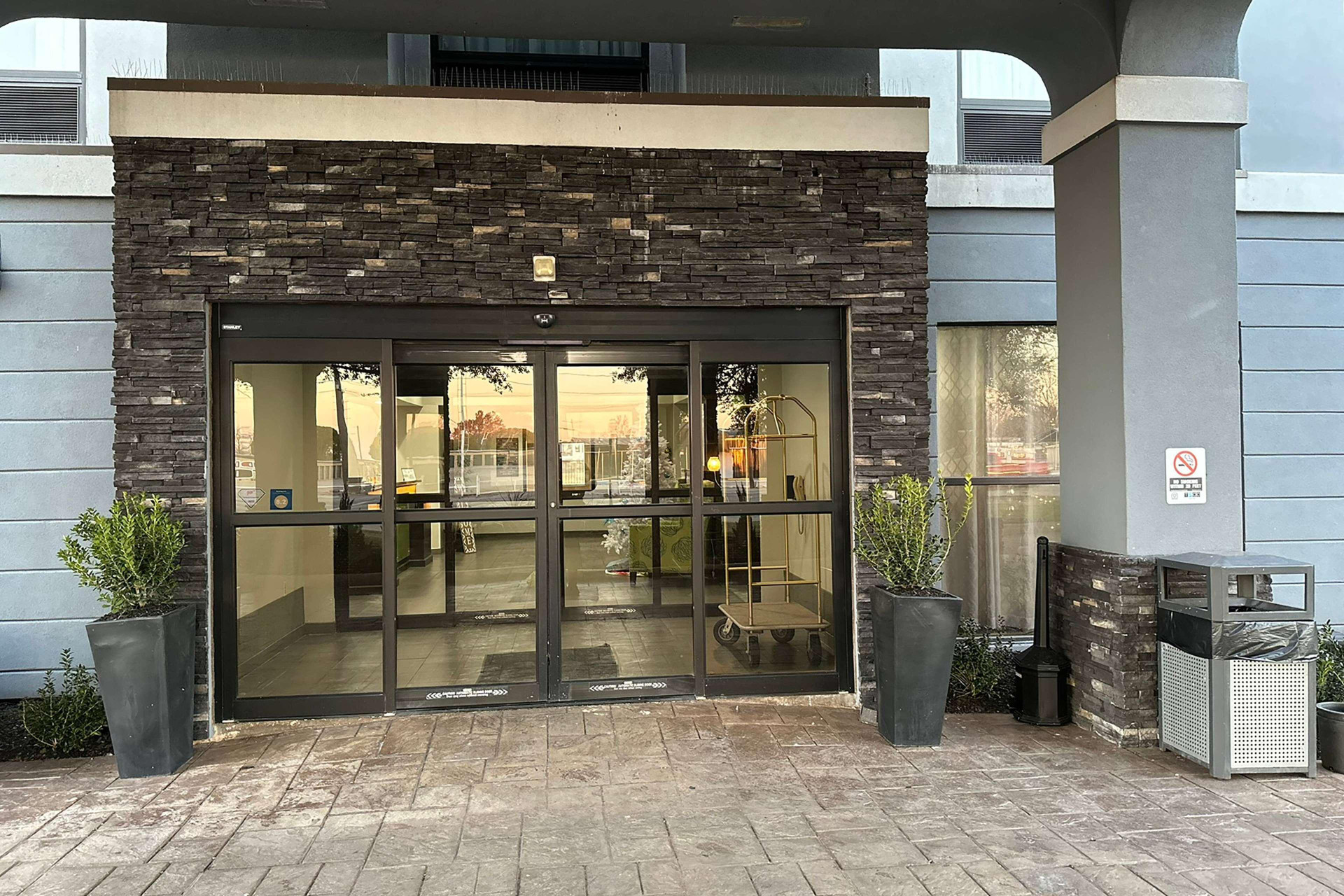 Vista Exterior Quality Inn & Suites