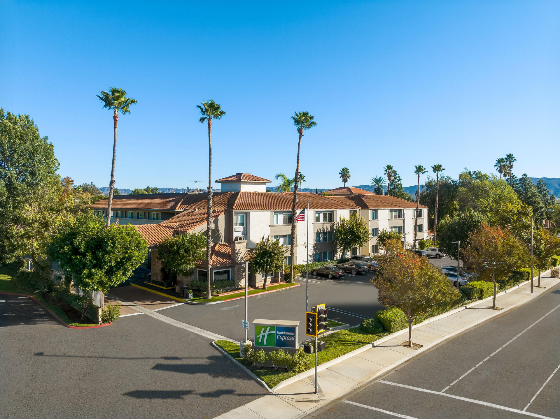 Vista Exterior Holiday Inn Express Simi Valley by IHG