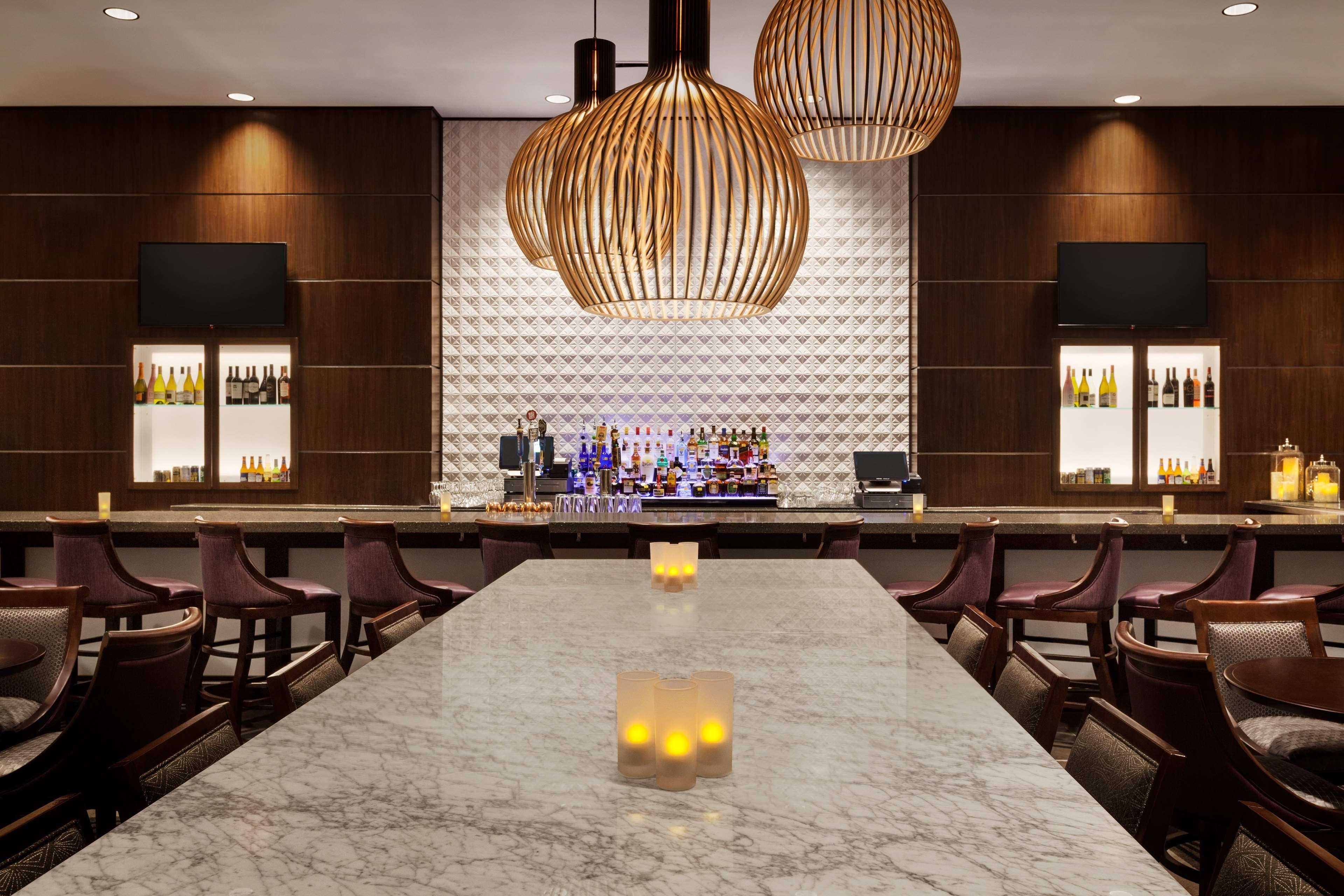 Bar/Salón Hilton Garden Inn Charlotte SouthPark