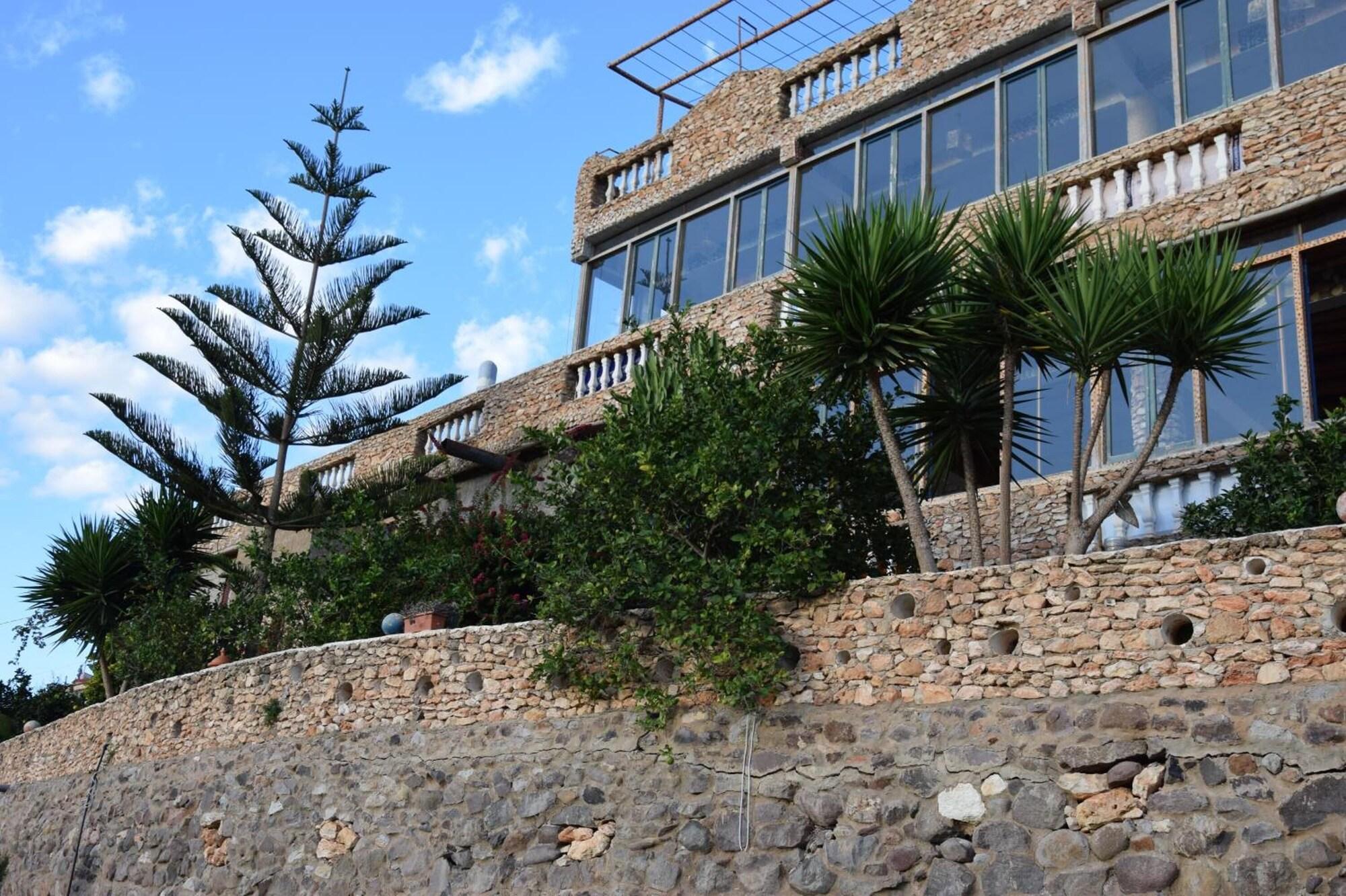 Vista Exterior Hotel Leonor