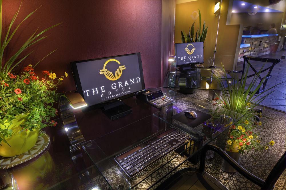 Vista Lobby Grand Hotel