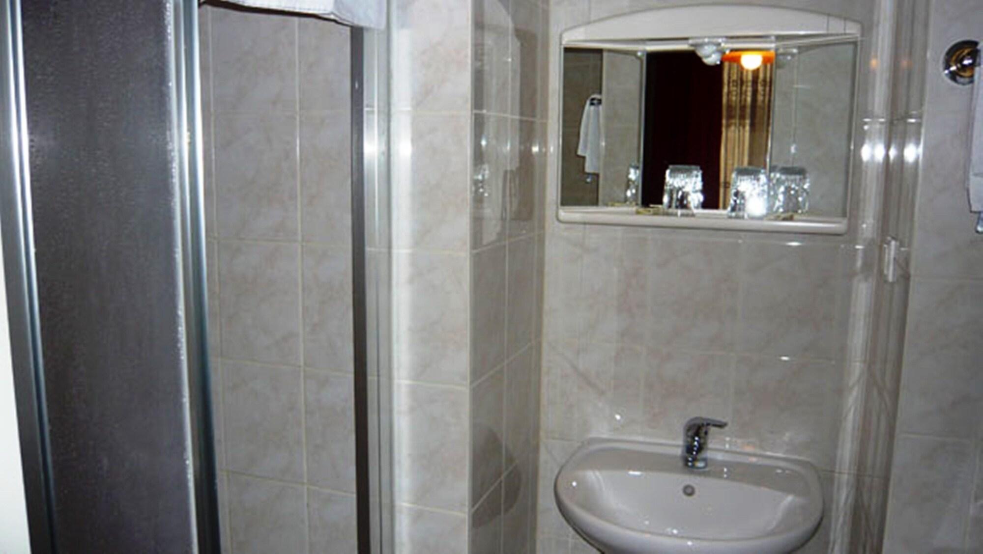 Equipamiento de Habitación Hotel Arpi