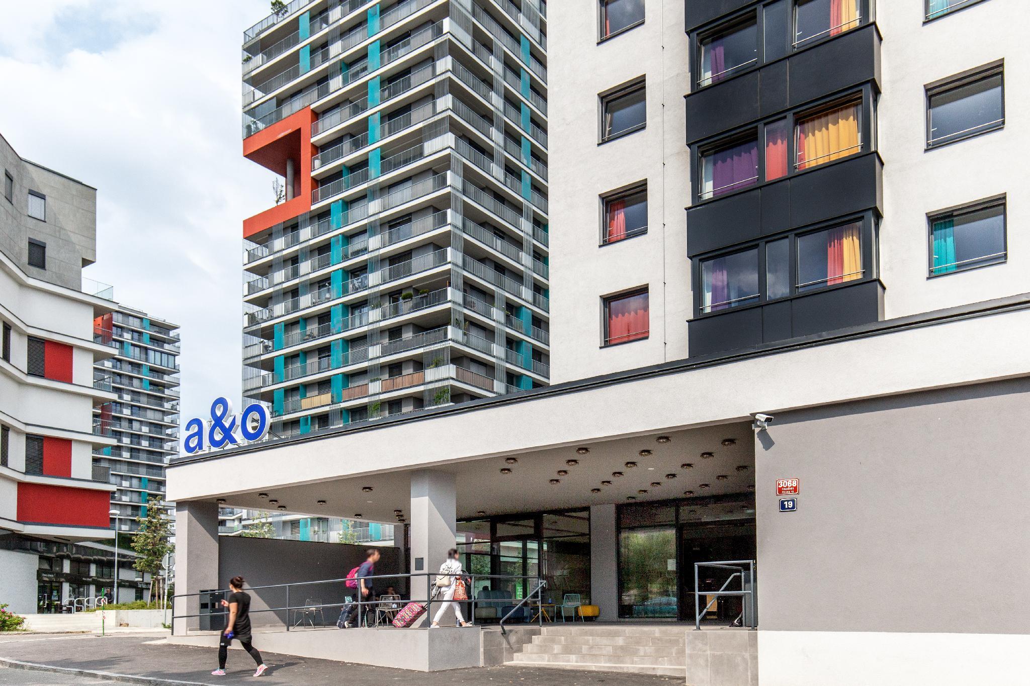 Vista Exterior a&o Prague Rhea