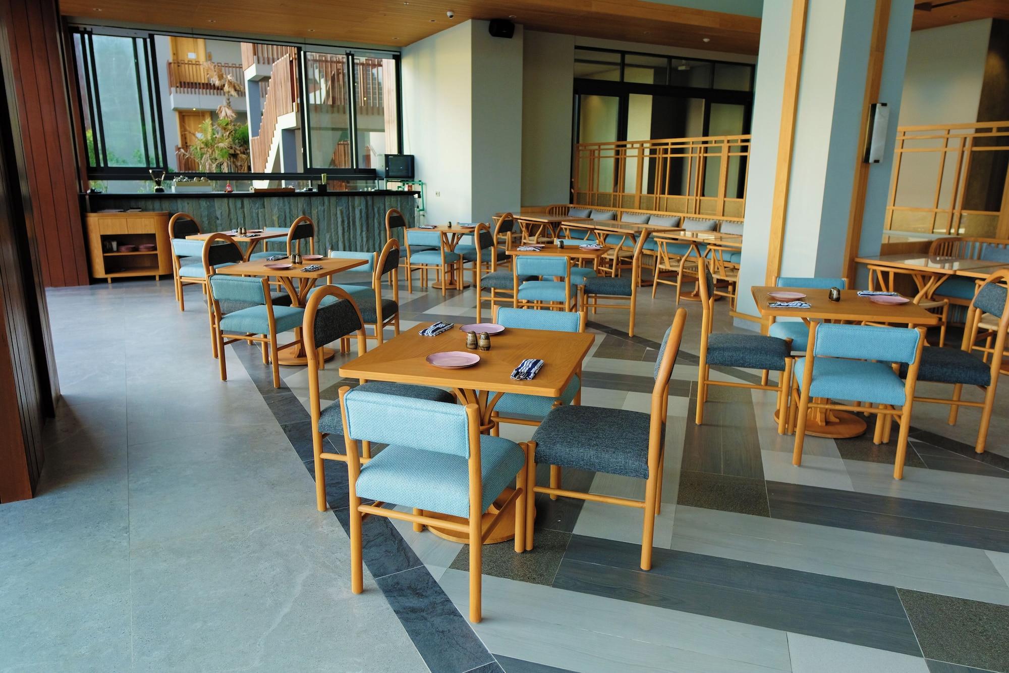 Restaurant Katamaran Hotel & Resort Komodo