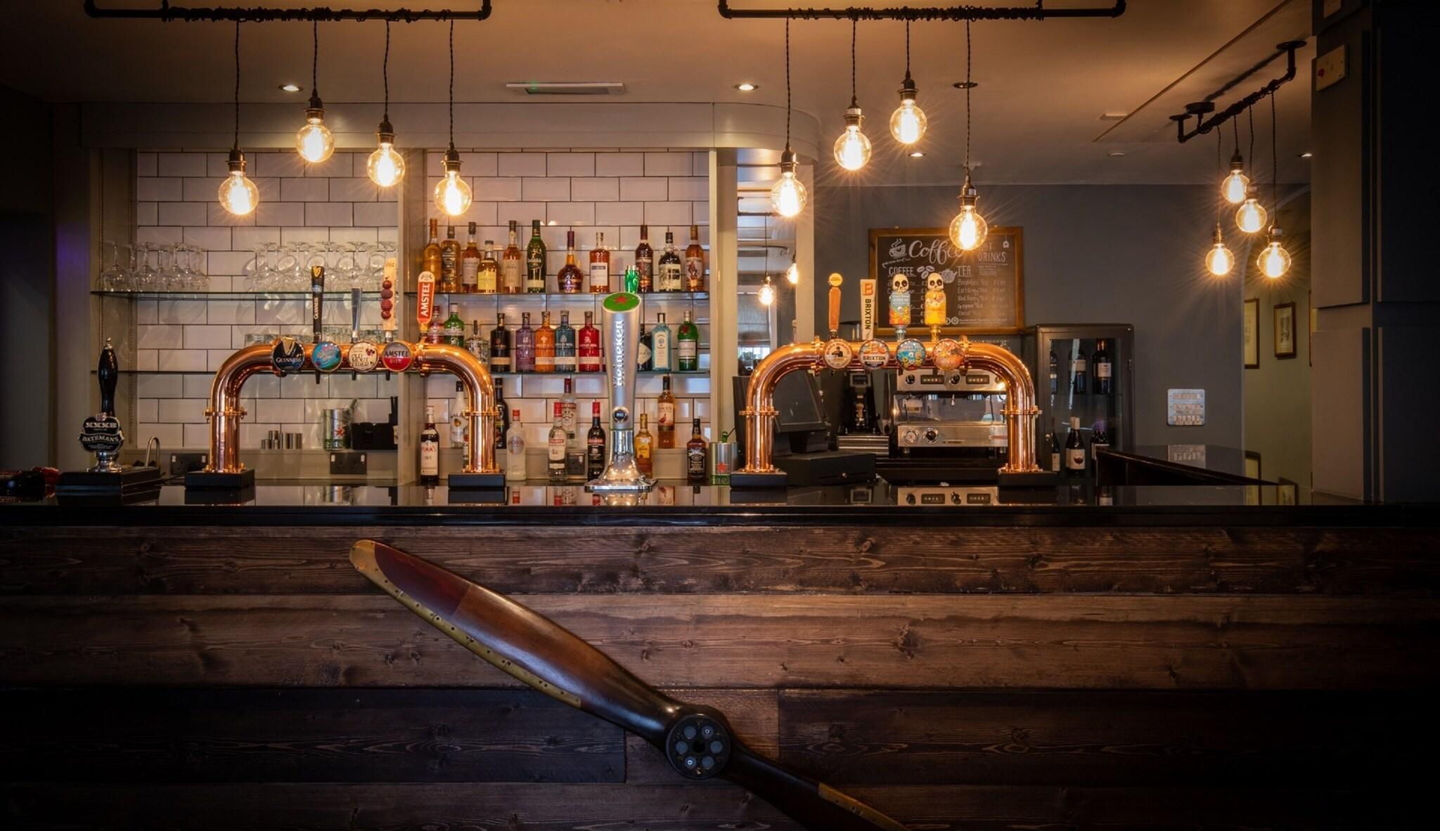 Bar/Salón Legacy Woodhall Spa