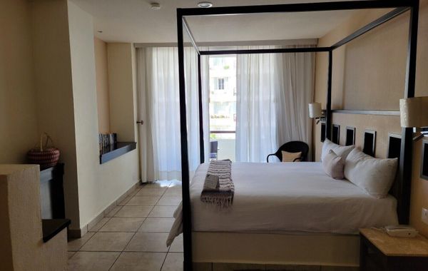 Beautiful Oceanview Condo Overlooking White Sand Beach - Hoteles cerca de Playa Norte en Isla Mujeres