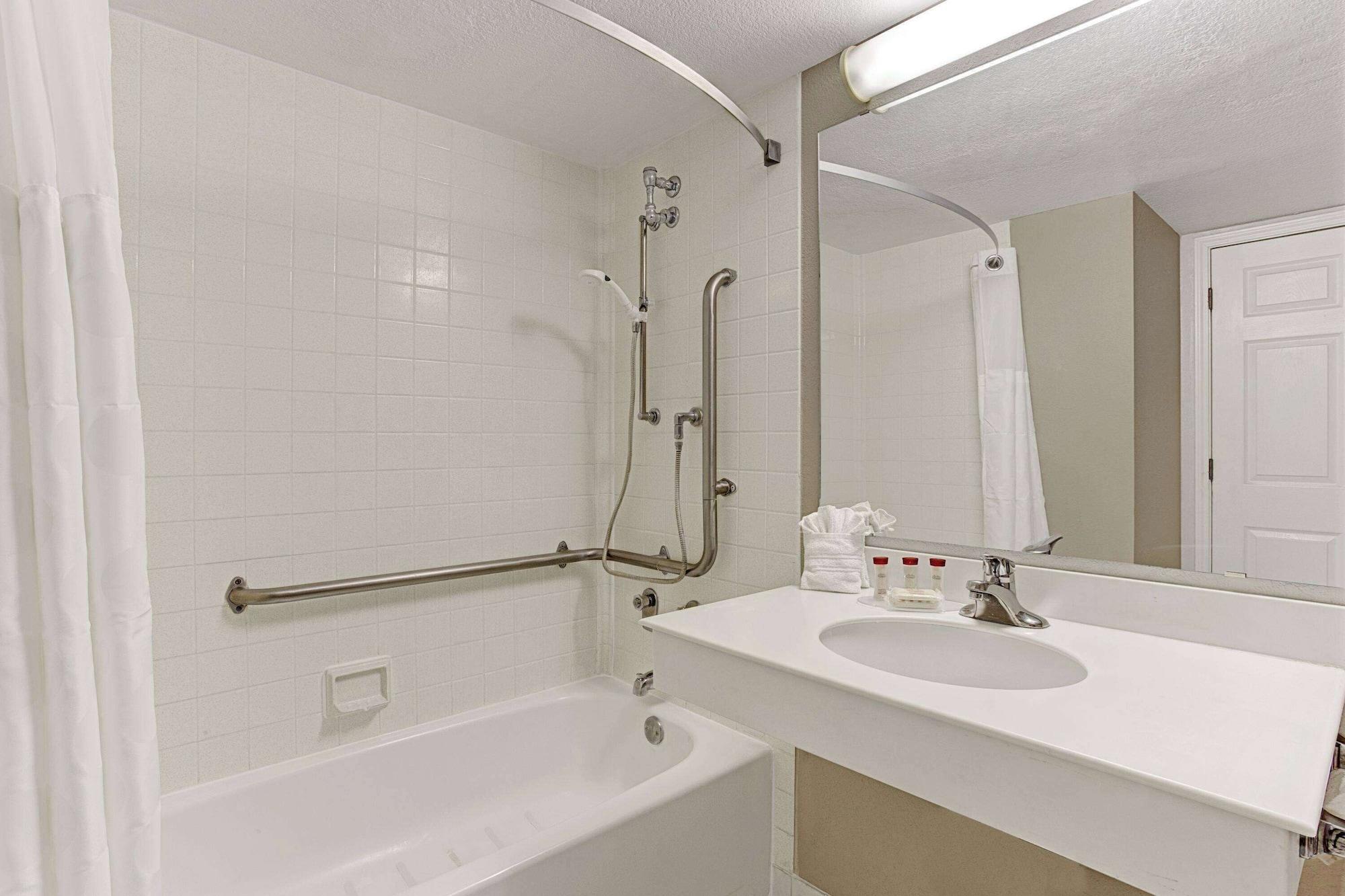 Equipamiento de Habitación Days Inn Tucson City Center