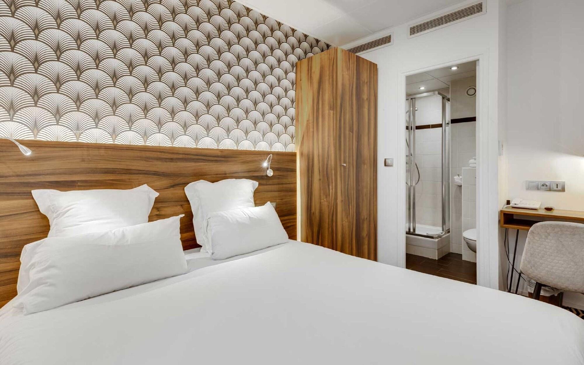 Varios Hotel Carladez Cambronne