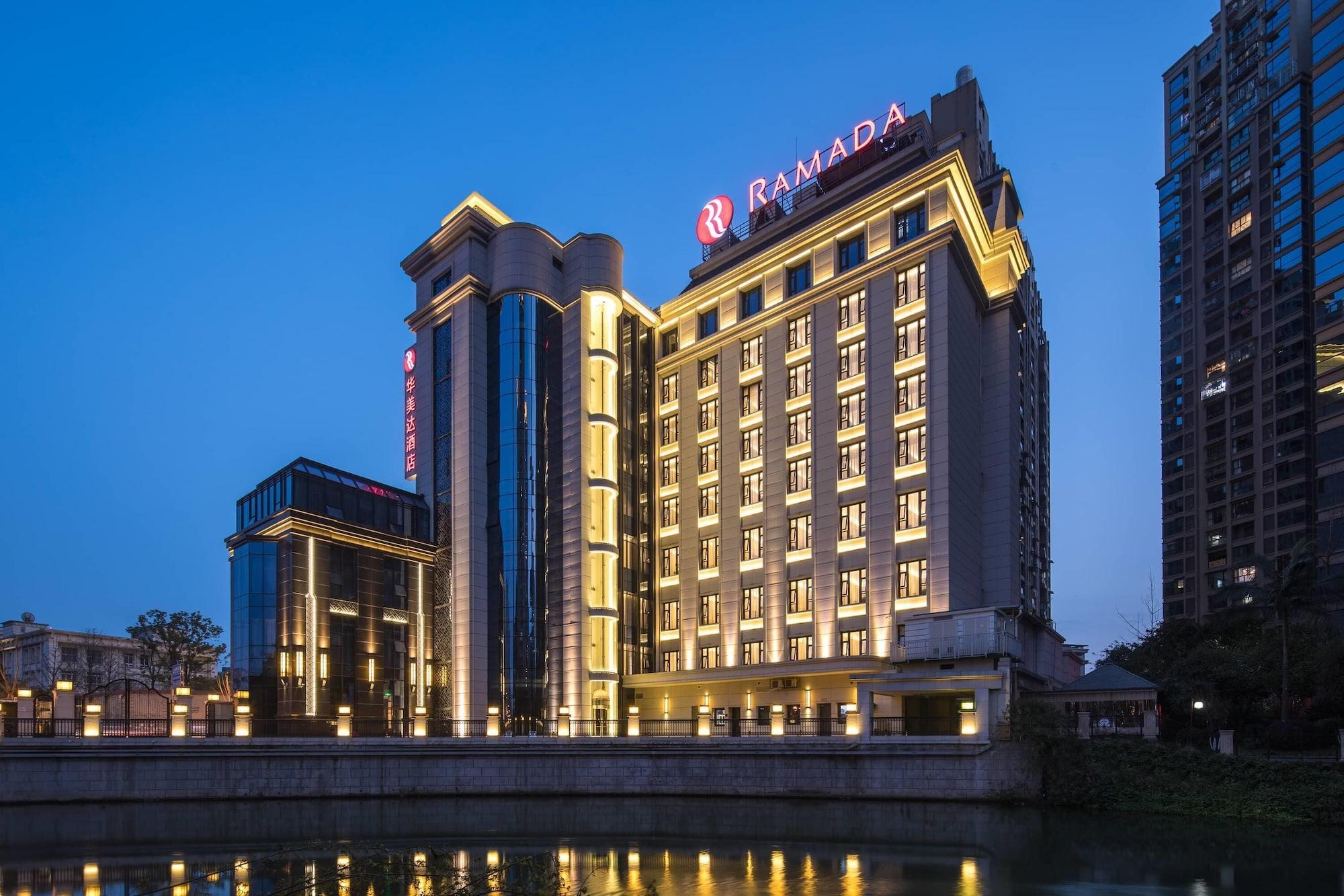 Vista Exterior Ramada Leshan