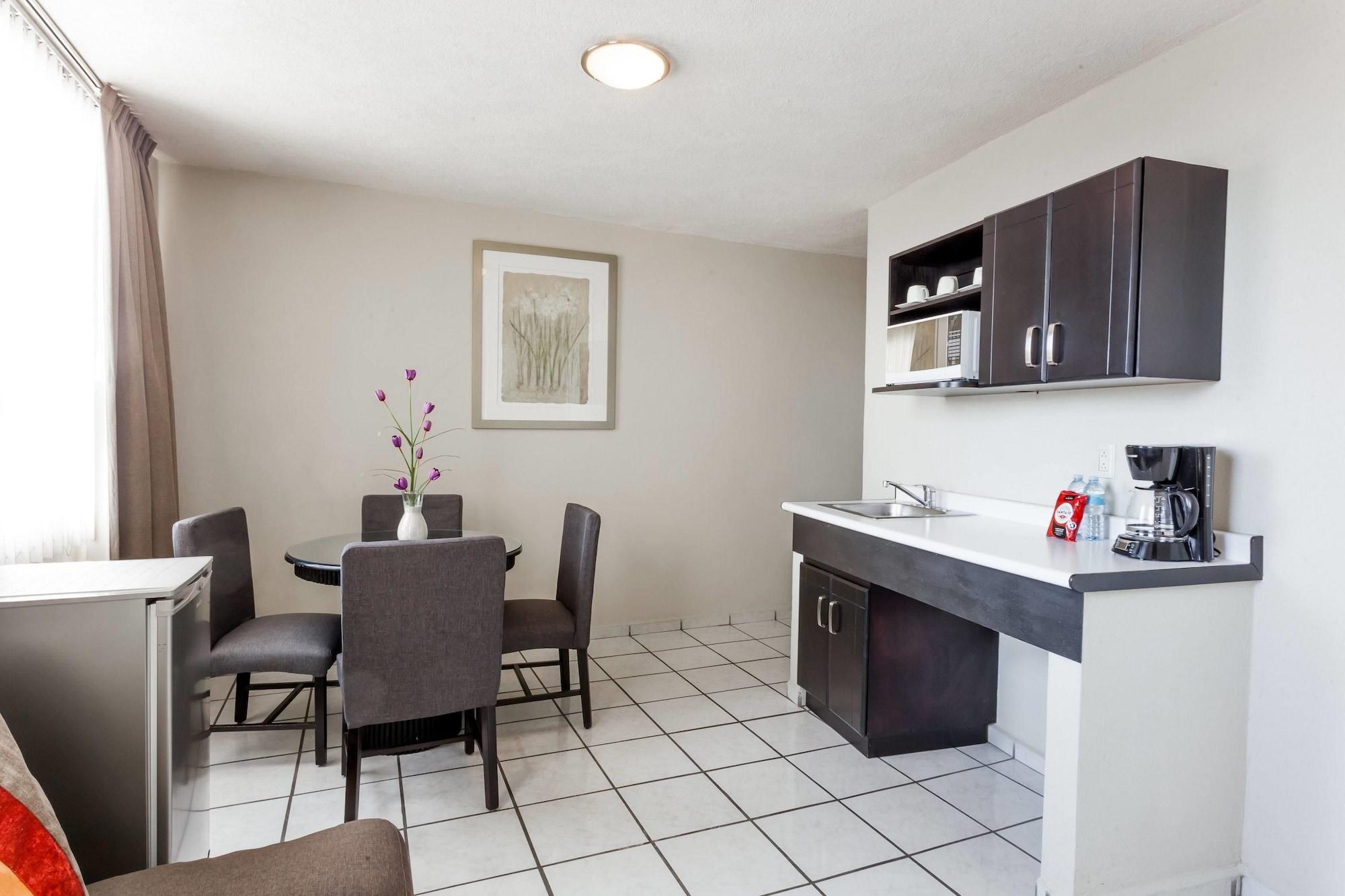 Set de Habitación Howard Johnson Leon Avenida