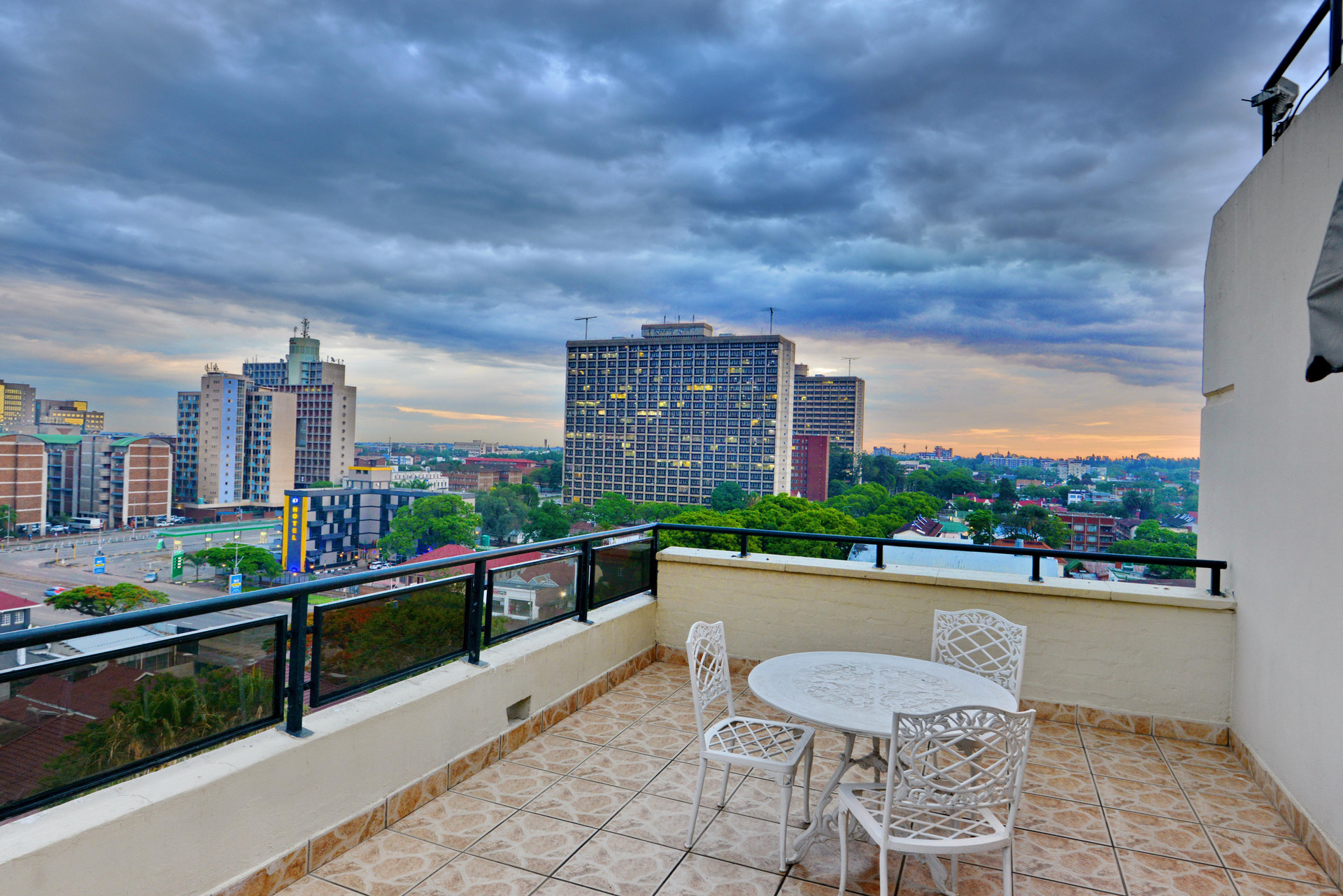 Vista Exterior Holiday Inn Harare by IHG