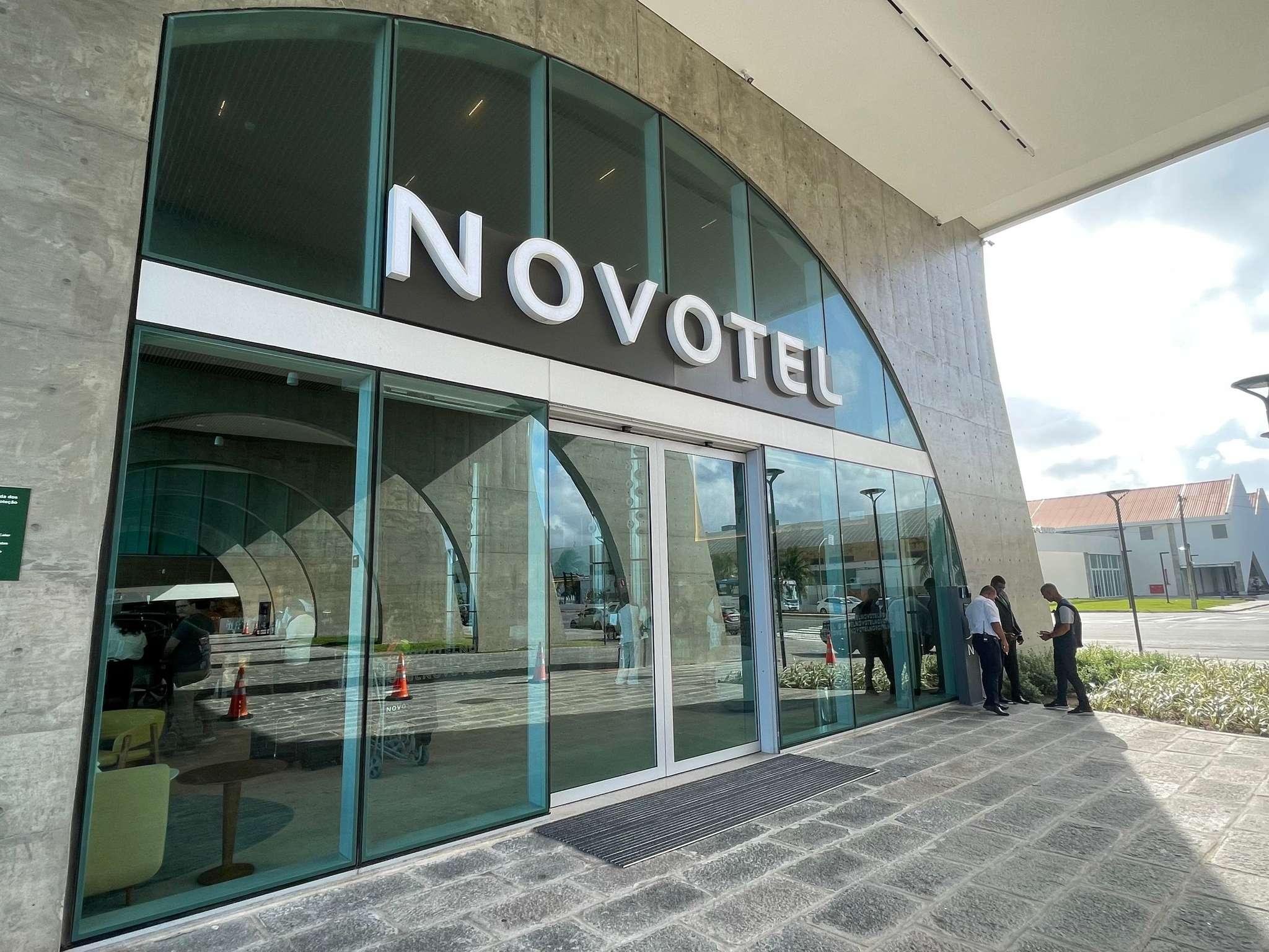 Vista Exterior Novotel Recife Marina