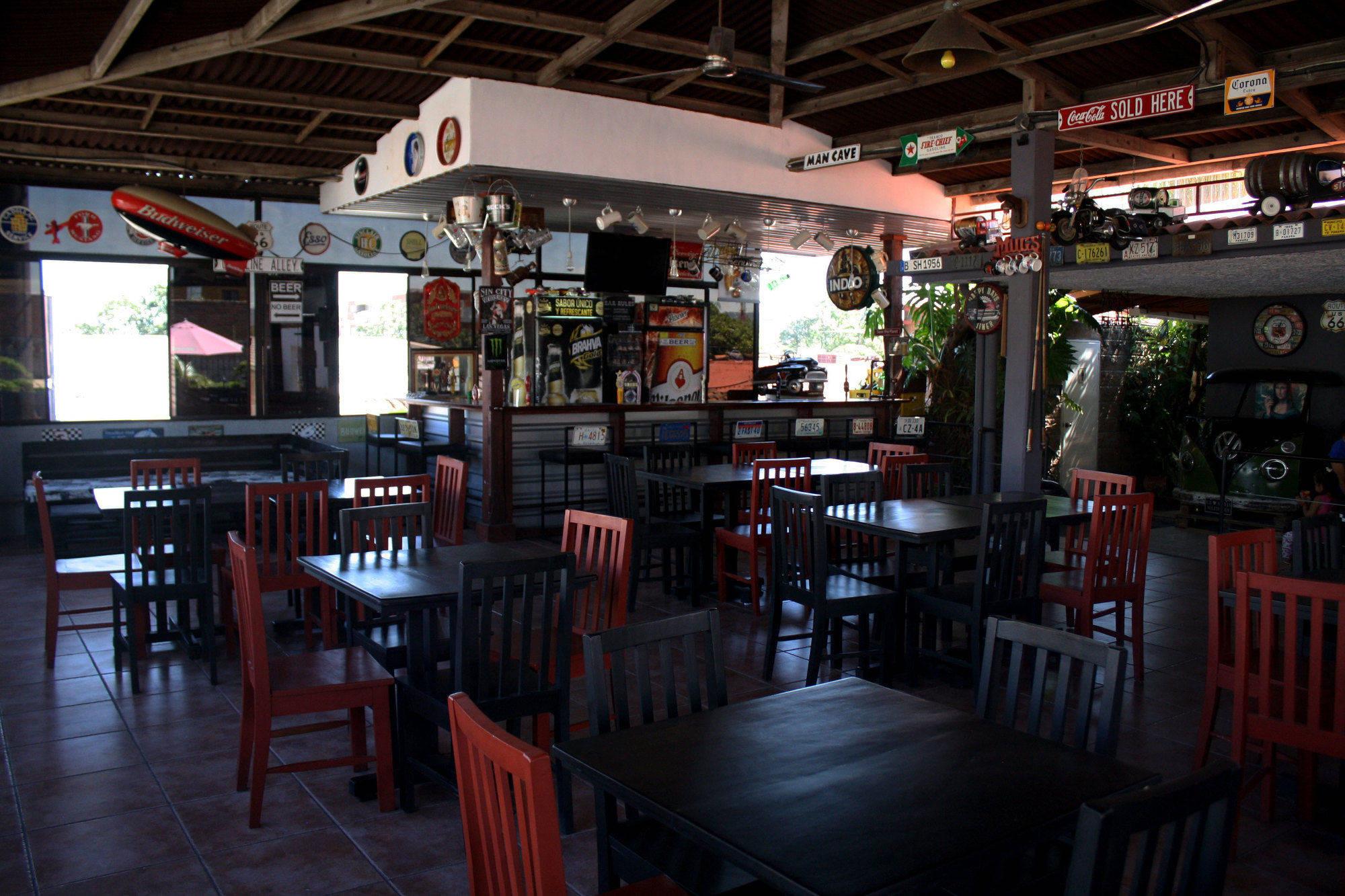 Bar/Salón Hotel Meson de Maria