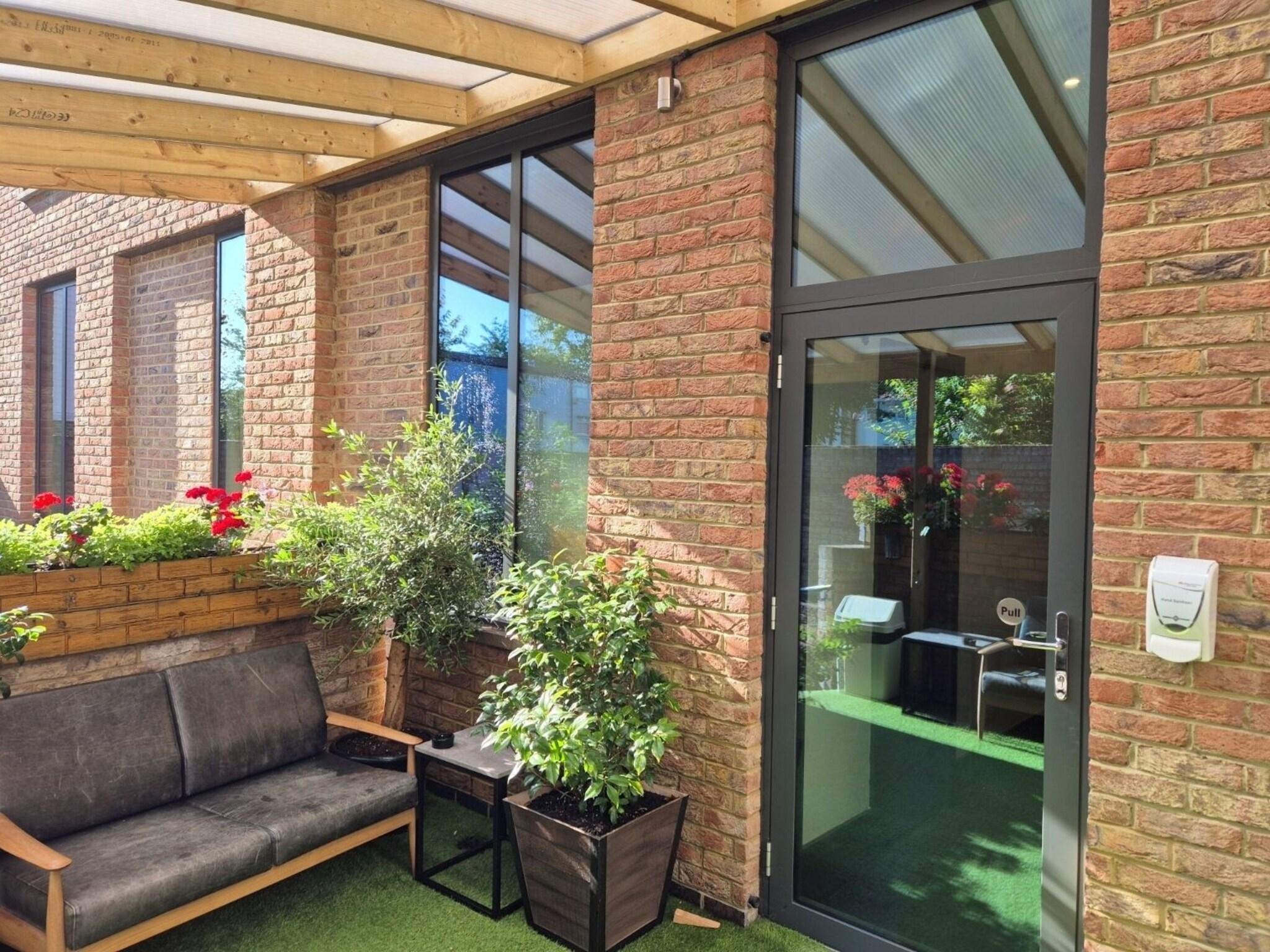 Vista Lobby London City Airport Hotel