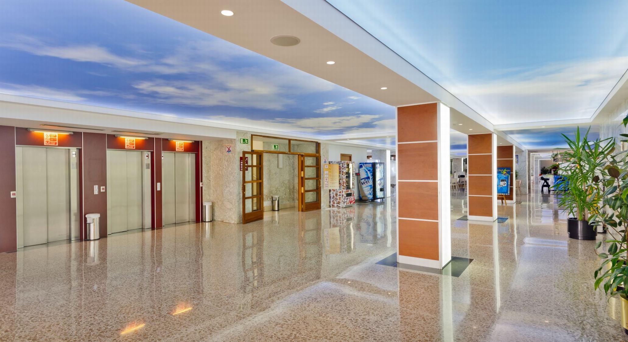 Vista Lobby Hotel GHT Oasis Park & SPA