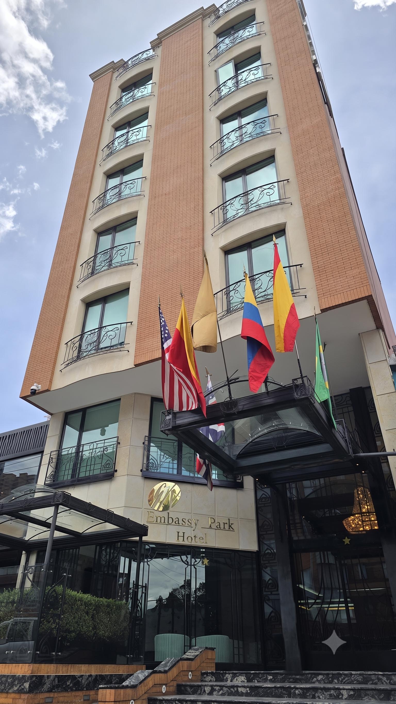 Vista Exterior Hotel Embassy Park