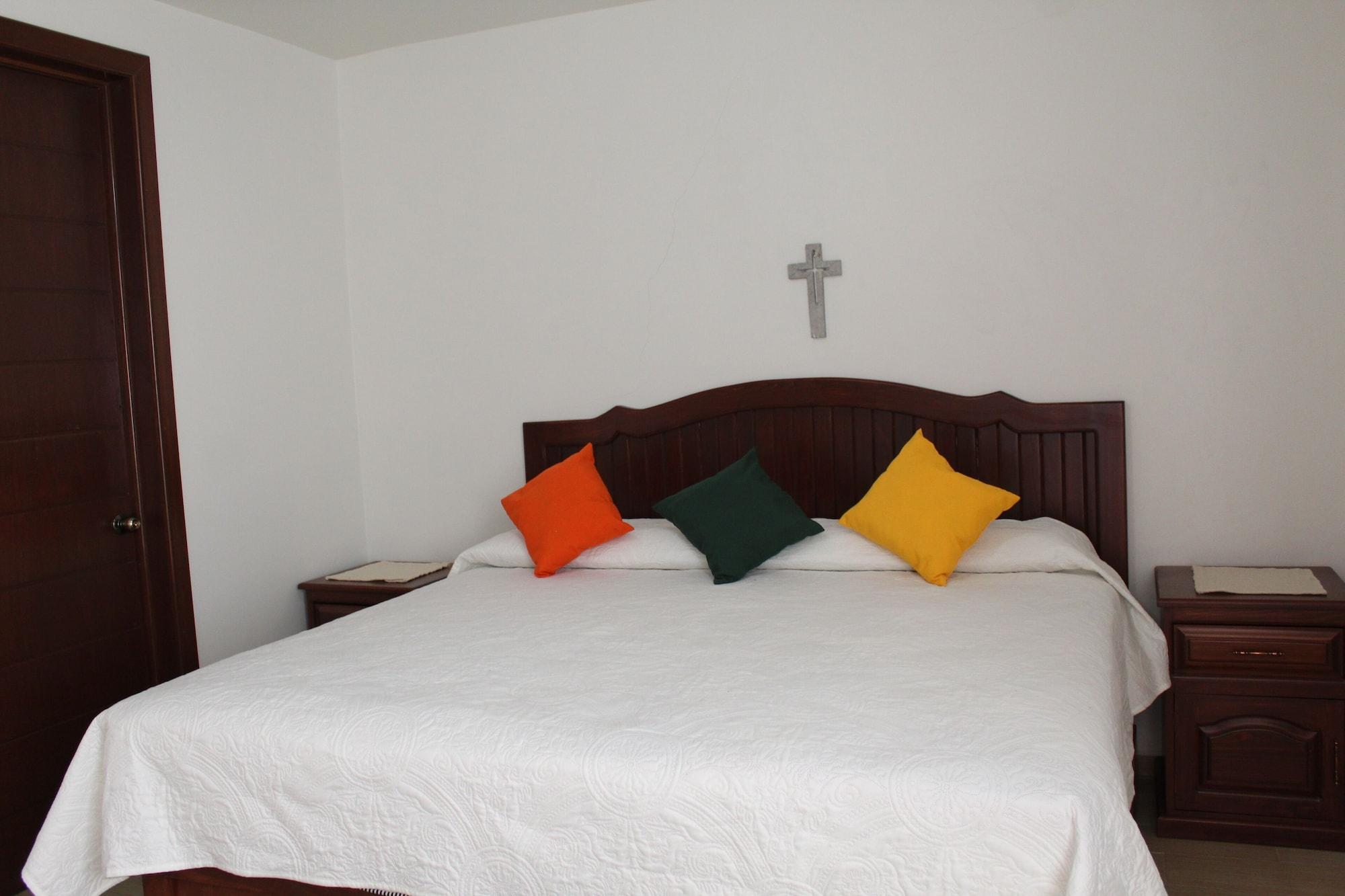 Varios Hotel Jardín