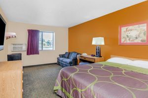Alojamiento - Super 8 by Wyndham Charlotte/Amusement Park Area