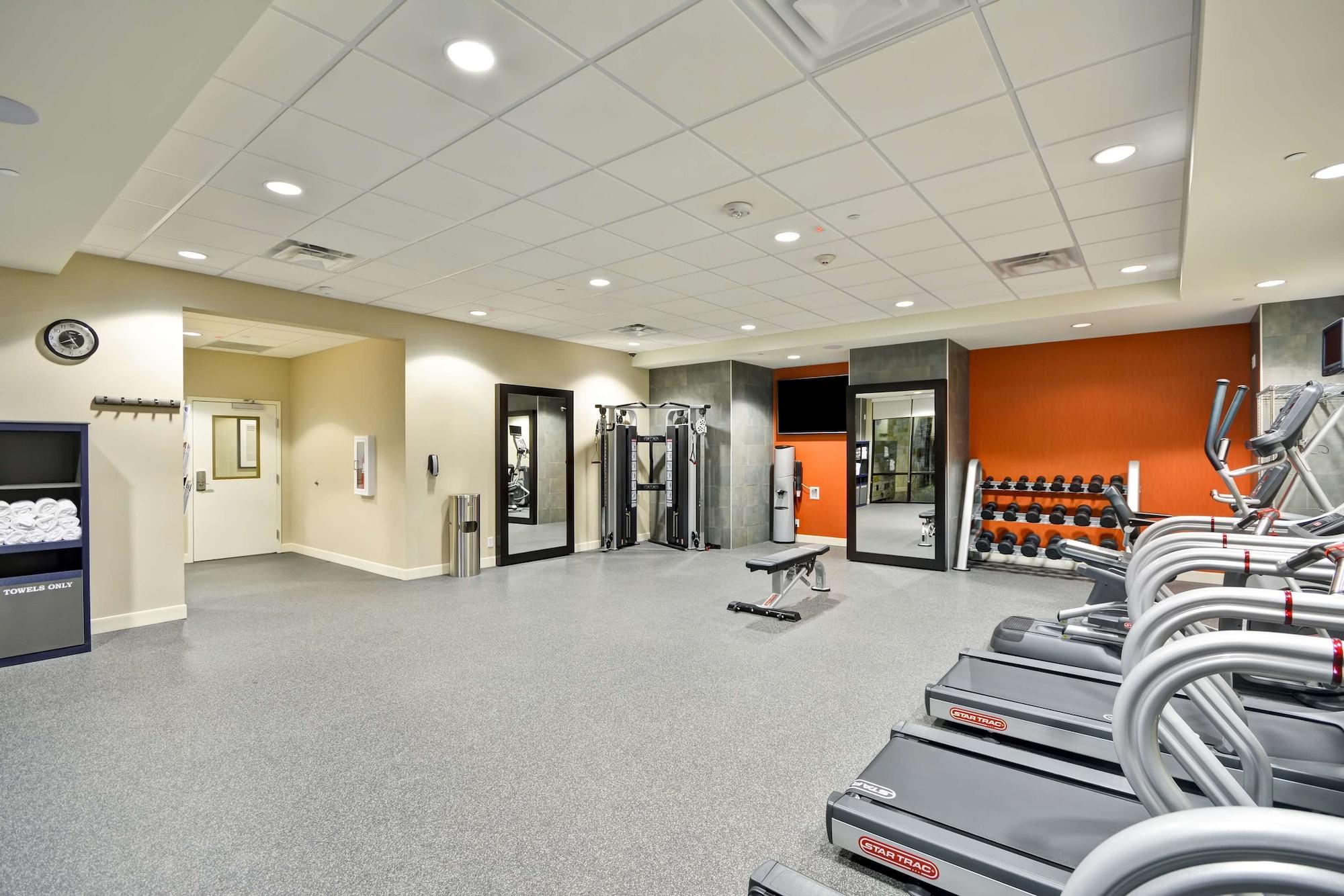 Gimnasio Home2 Suites by Hilton Dallas Addison