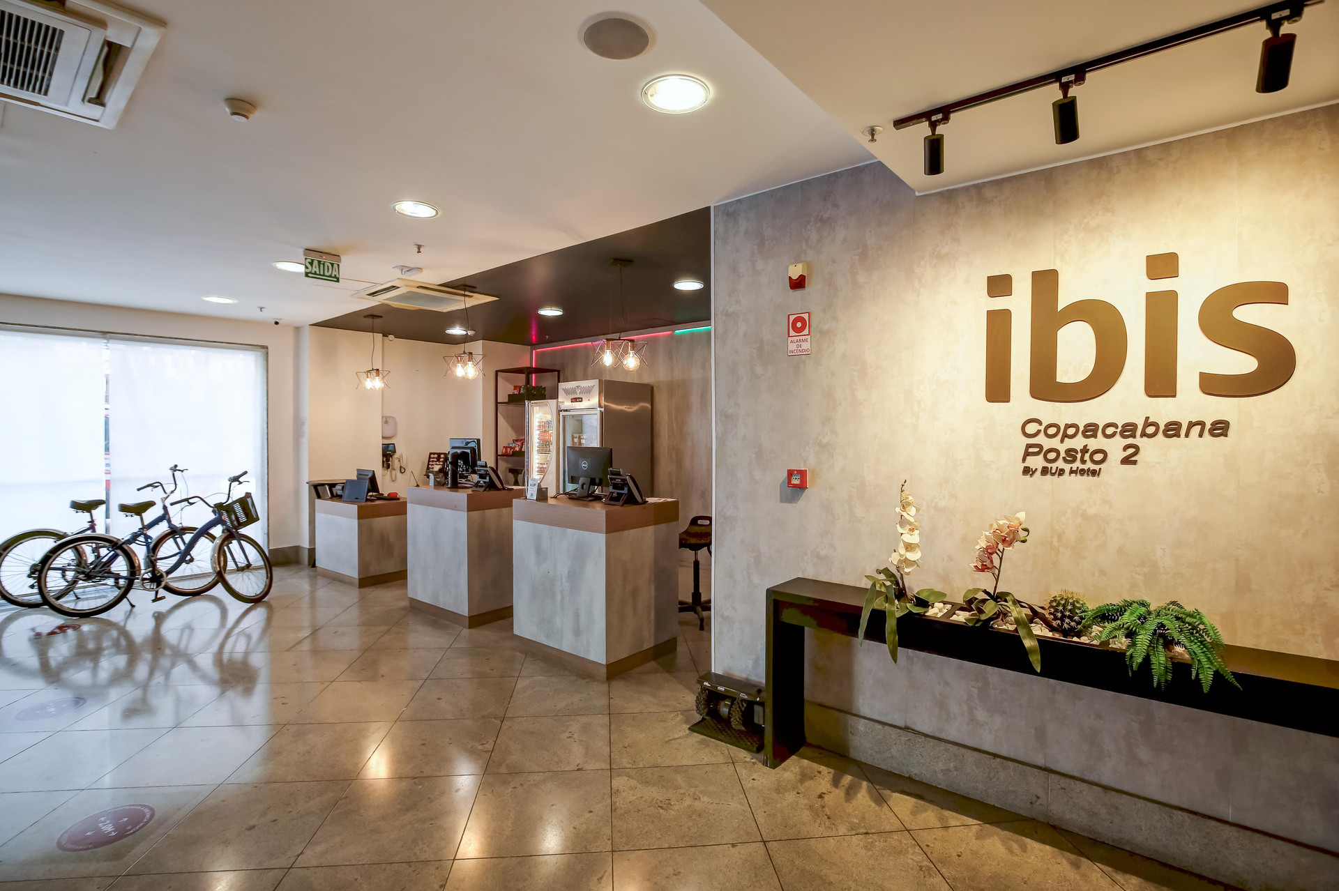 Vista Lobby Ibis Copacabana Posto 2