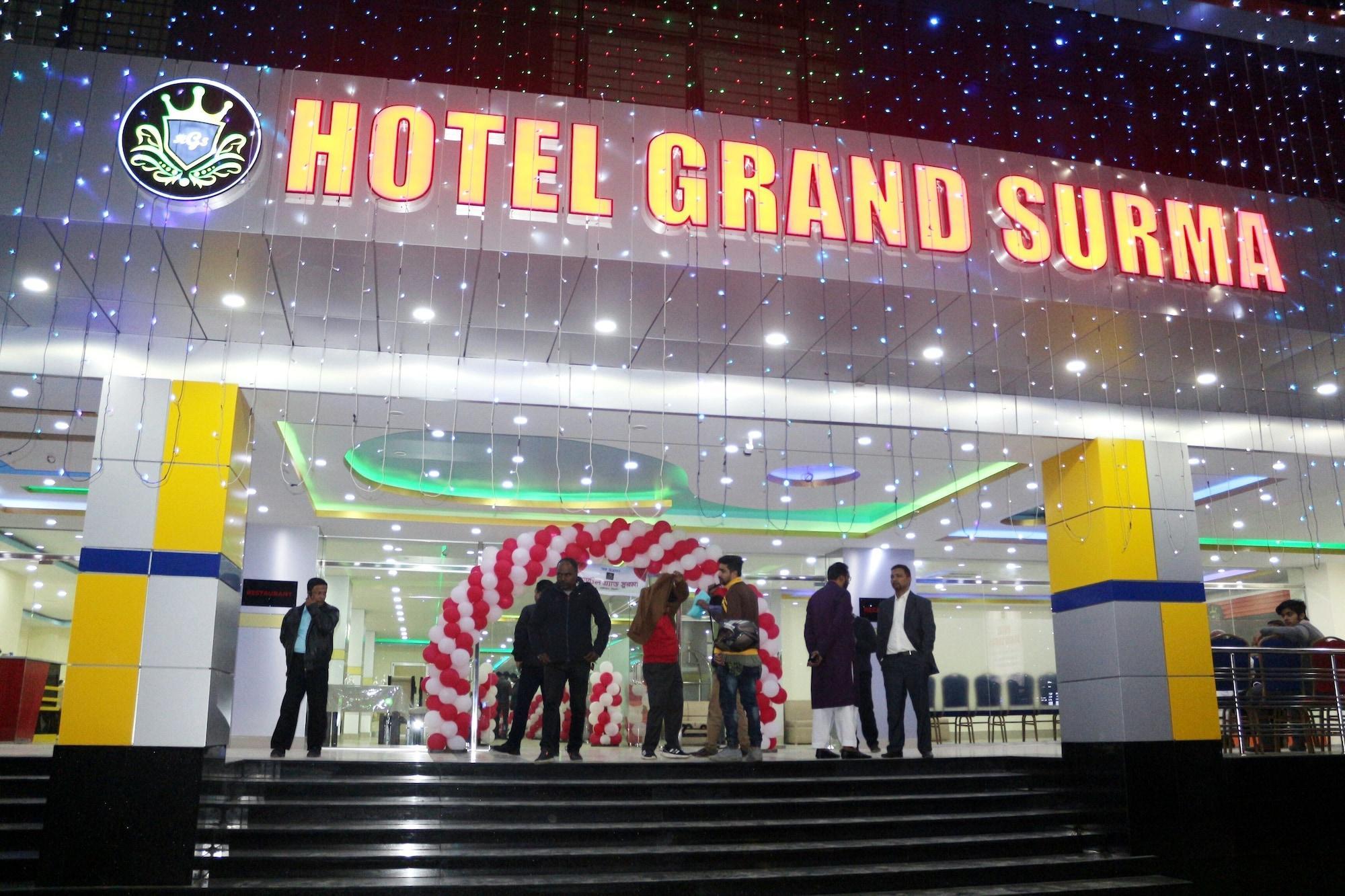 Vista Exterior Hotel Grand Surma