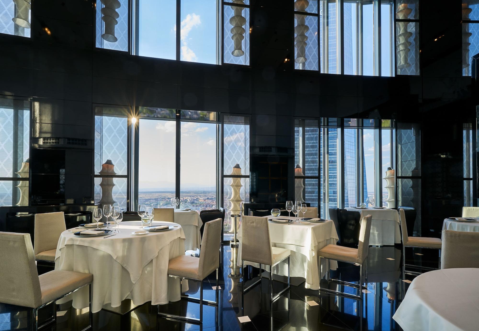 Restaurant Eurostars Madrid Tower
