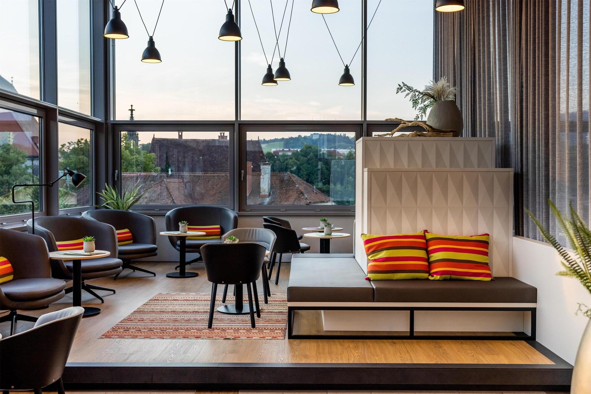 Vista Lobby harry’s home Steyr hotel & apartments