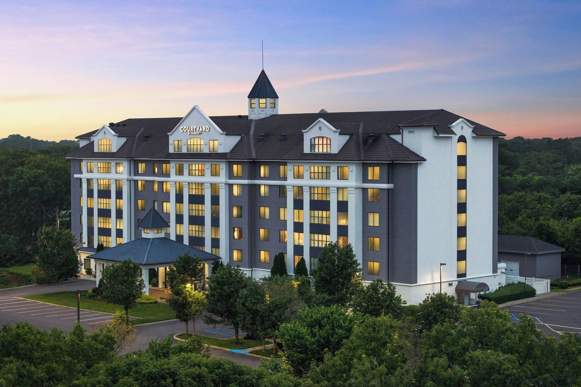 Vista Exterior Courtyard by Marriott Long Island MacArthur Airport