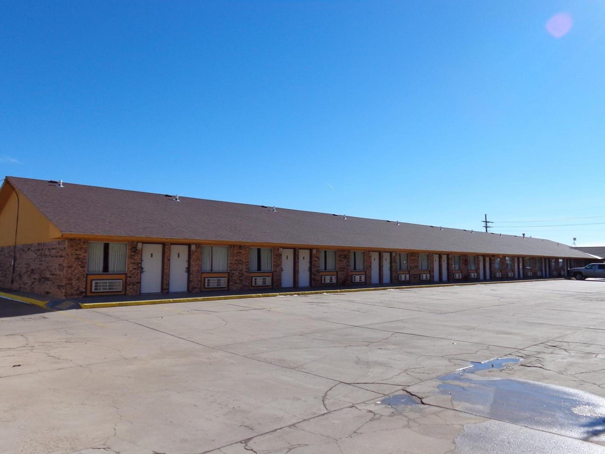 Vista Exterior National 9 Inn Garden City