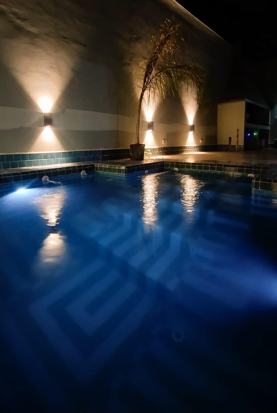 Vista Piscina Hotel Windsor Mendoza