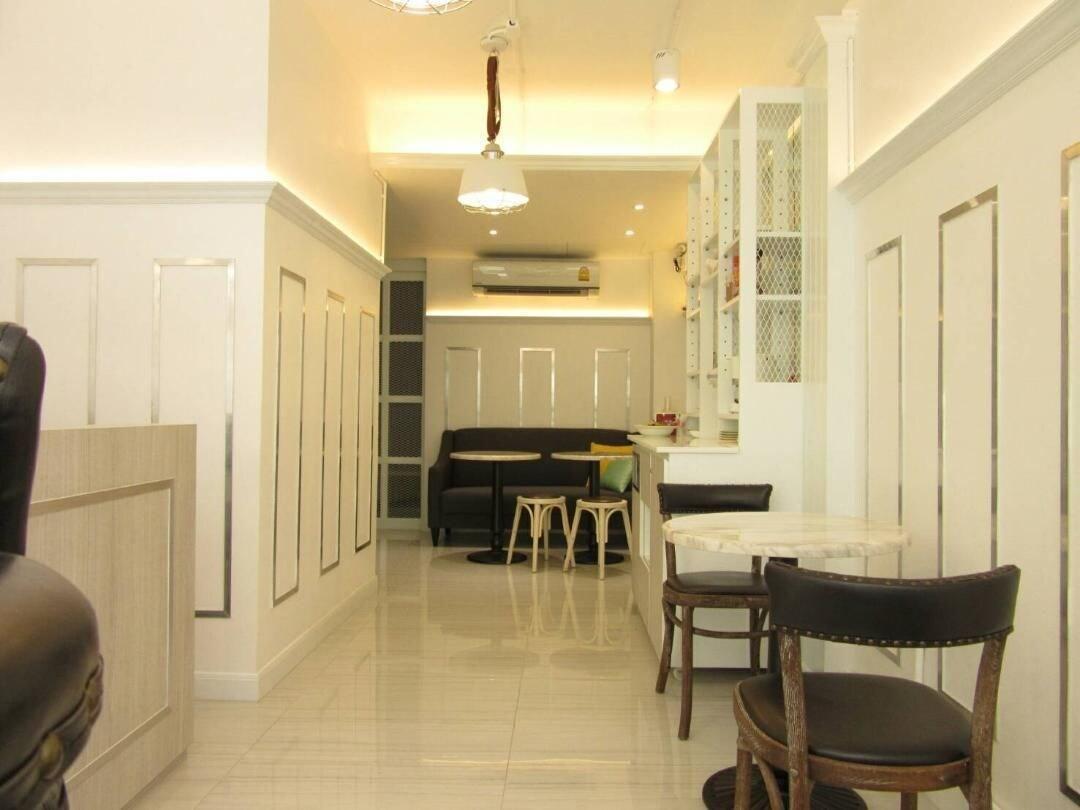 Vista Lobby Urban House